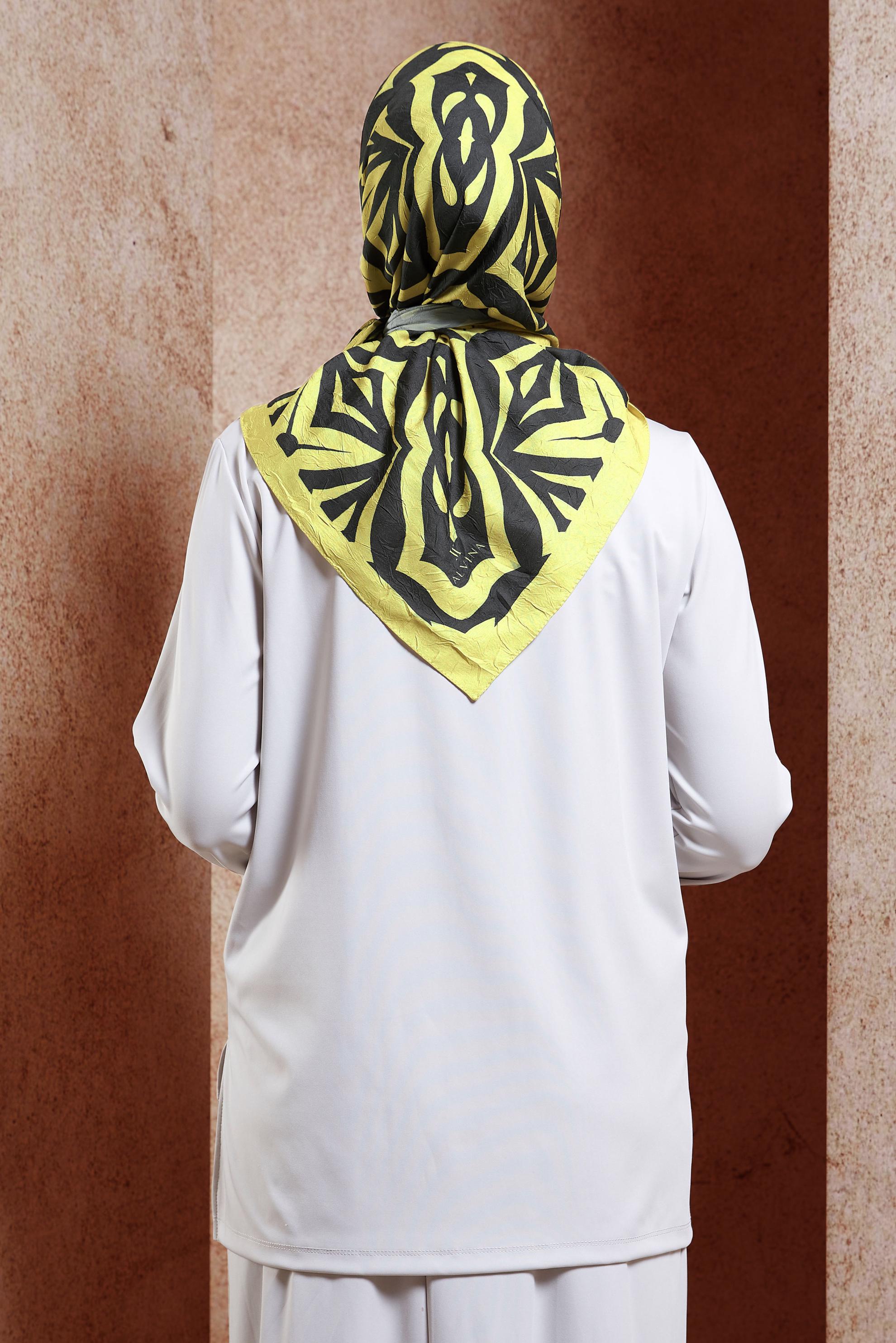 Tesettür giyim SARI ALVİNA DESENLİ EŞARP 8439