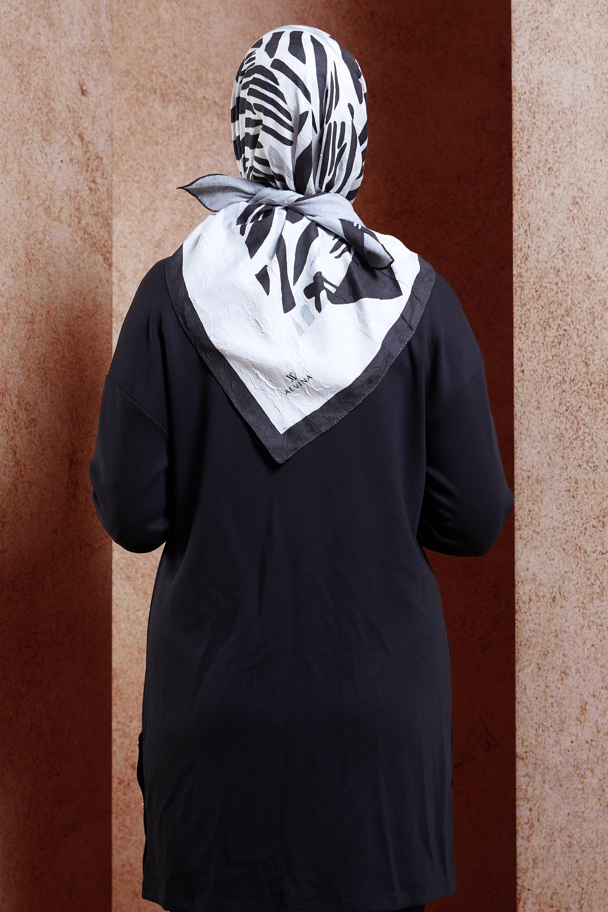 Tesettür giyim SİYAH ALVİNA DESENLİ EŞARP 8441