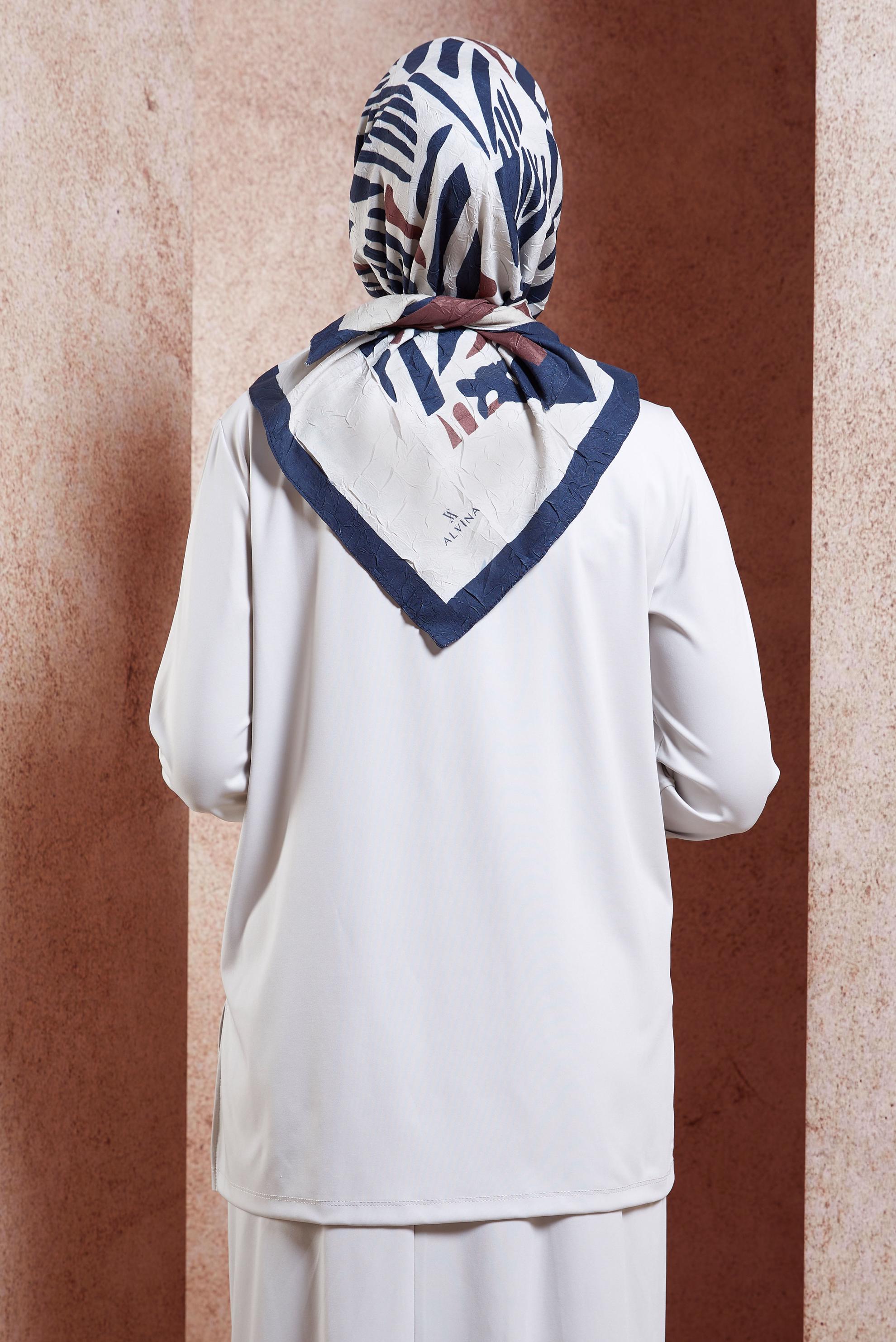 Tesettür giyim LACİVERT ALVİNA DESENLİ EŞARP 8441