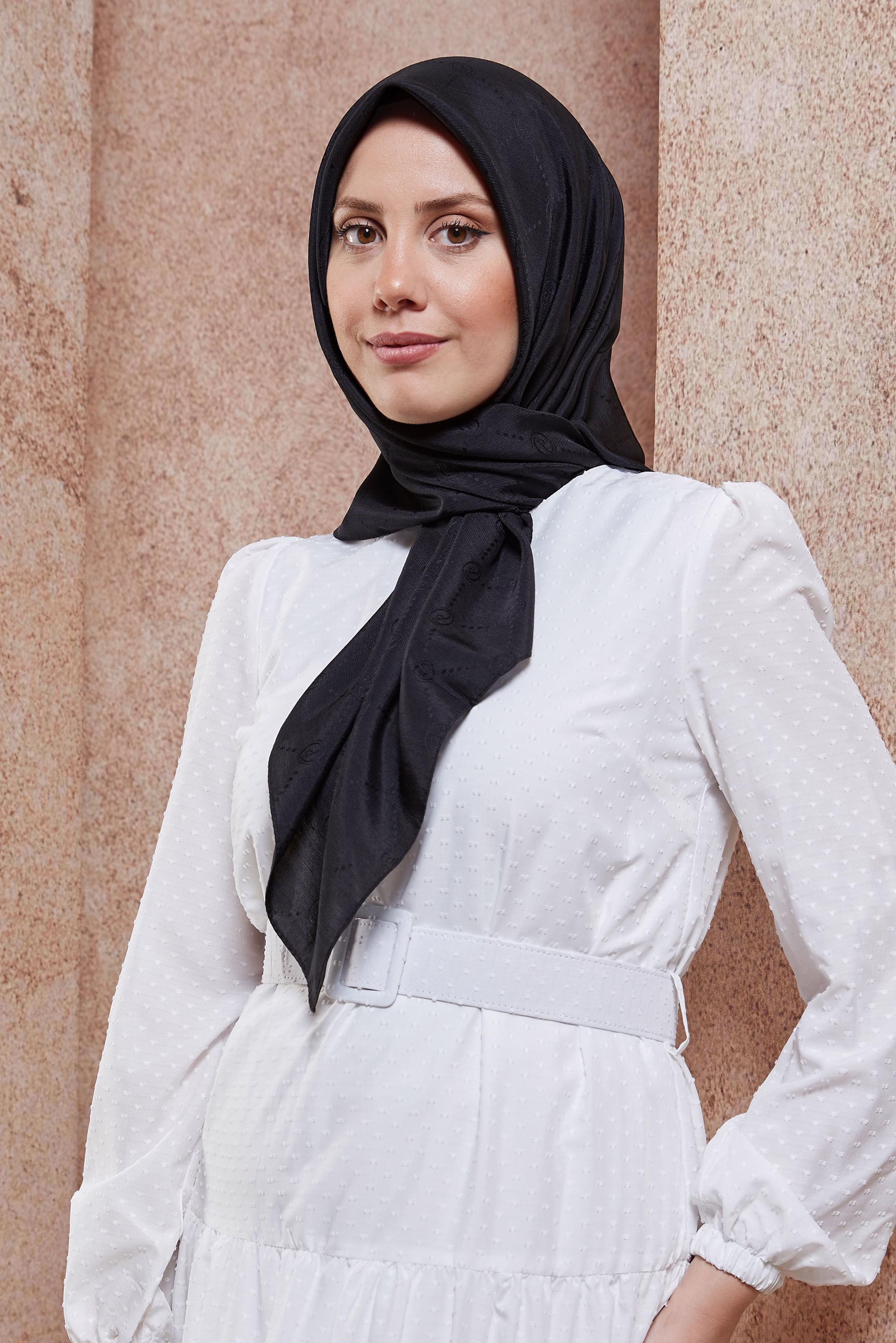 Tesettür giyim SİYAH ALVİNA MONOGRAM EŞARP 8442