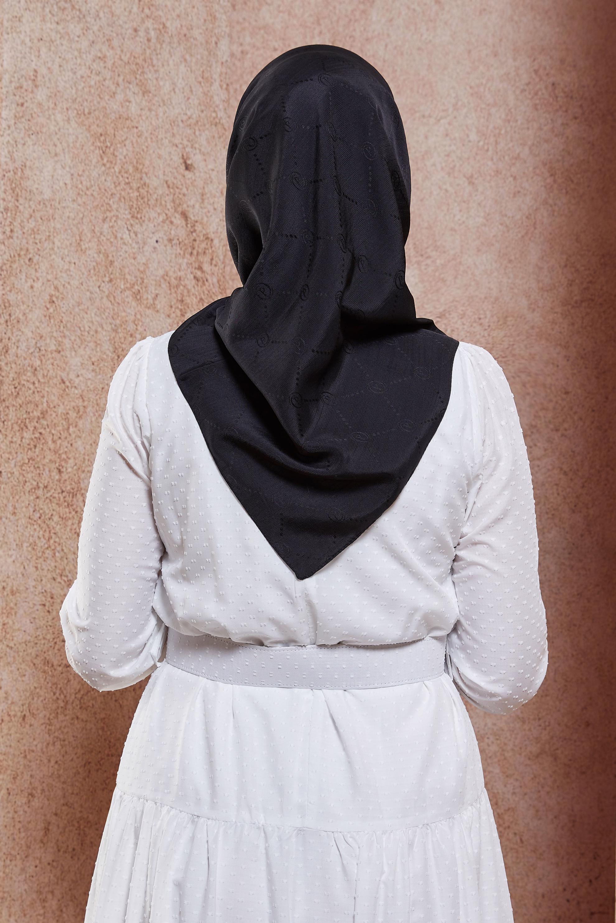 Tesettür giyim SİYAH ALVİNA MONOGRAM EŞARP 8442