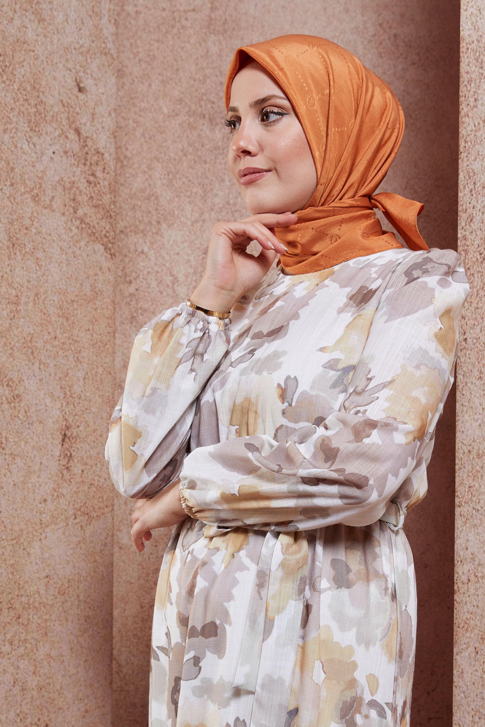 Tesettür giyim TURUNCU ALVİNA MONOGRAM EŞARP 8442