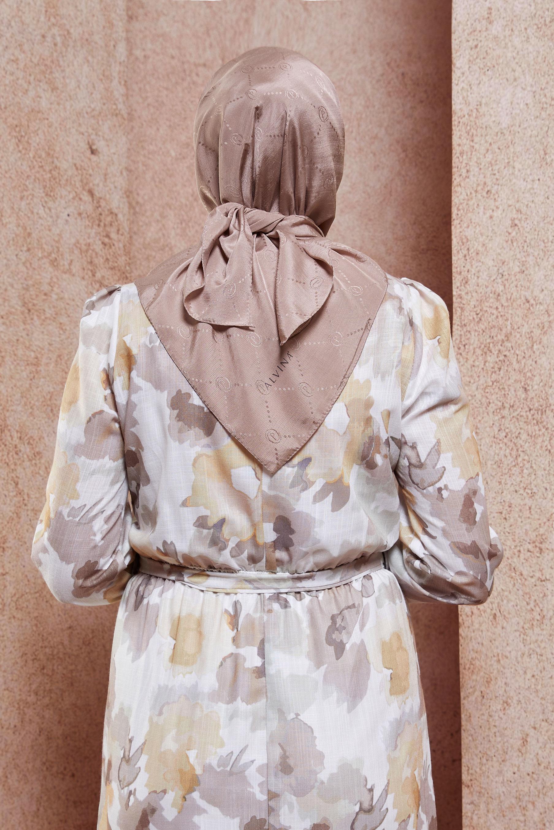 Tesettür giyim PUDRA ALVİNA MONOGRAM EŞARP 8442