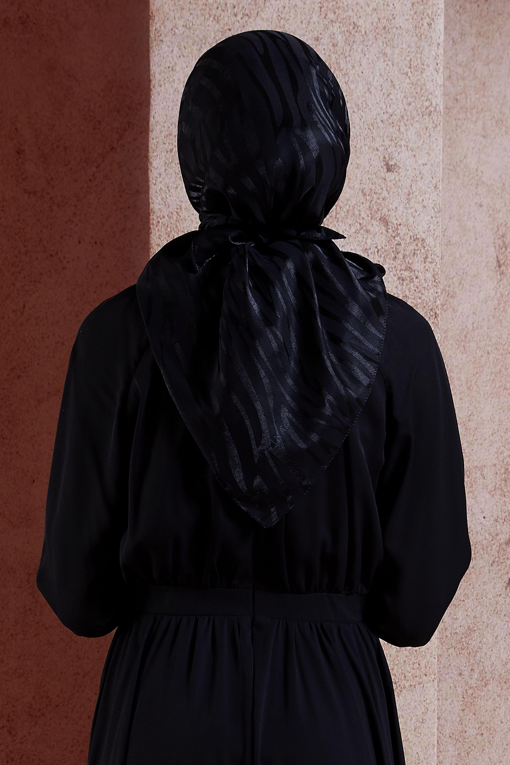 Tesettür giyim SİYAH ALVİNA ZEBRA DESEN JAKAR EŞARP 8454