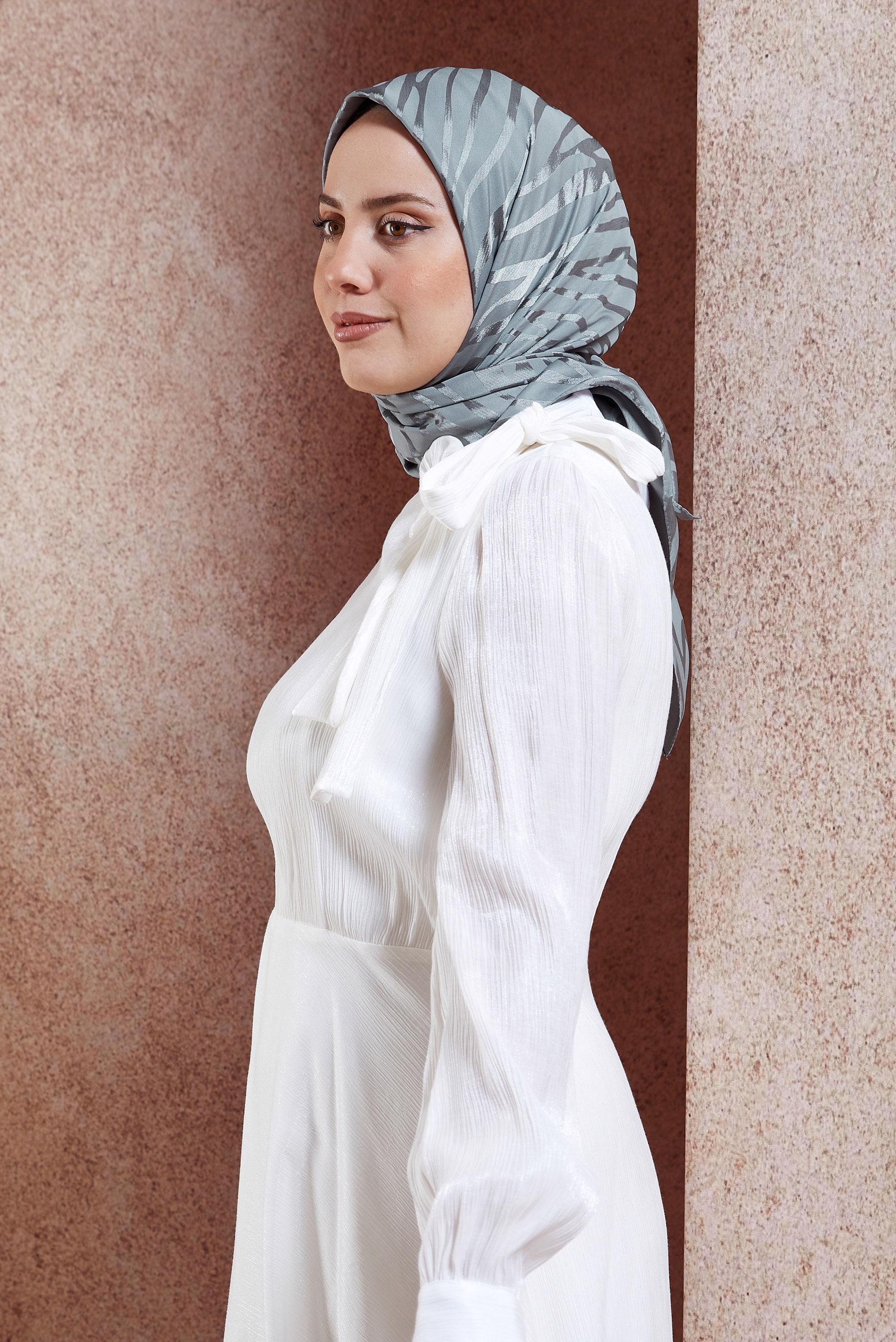 Tesettür giyim GRİ ALVİNA ZEBRA DESEN JAKAR EŞARP 8454