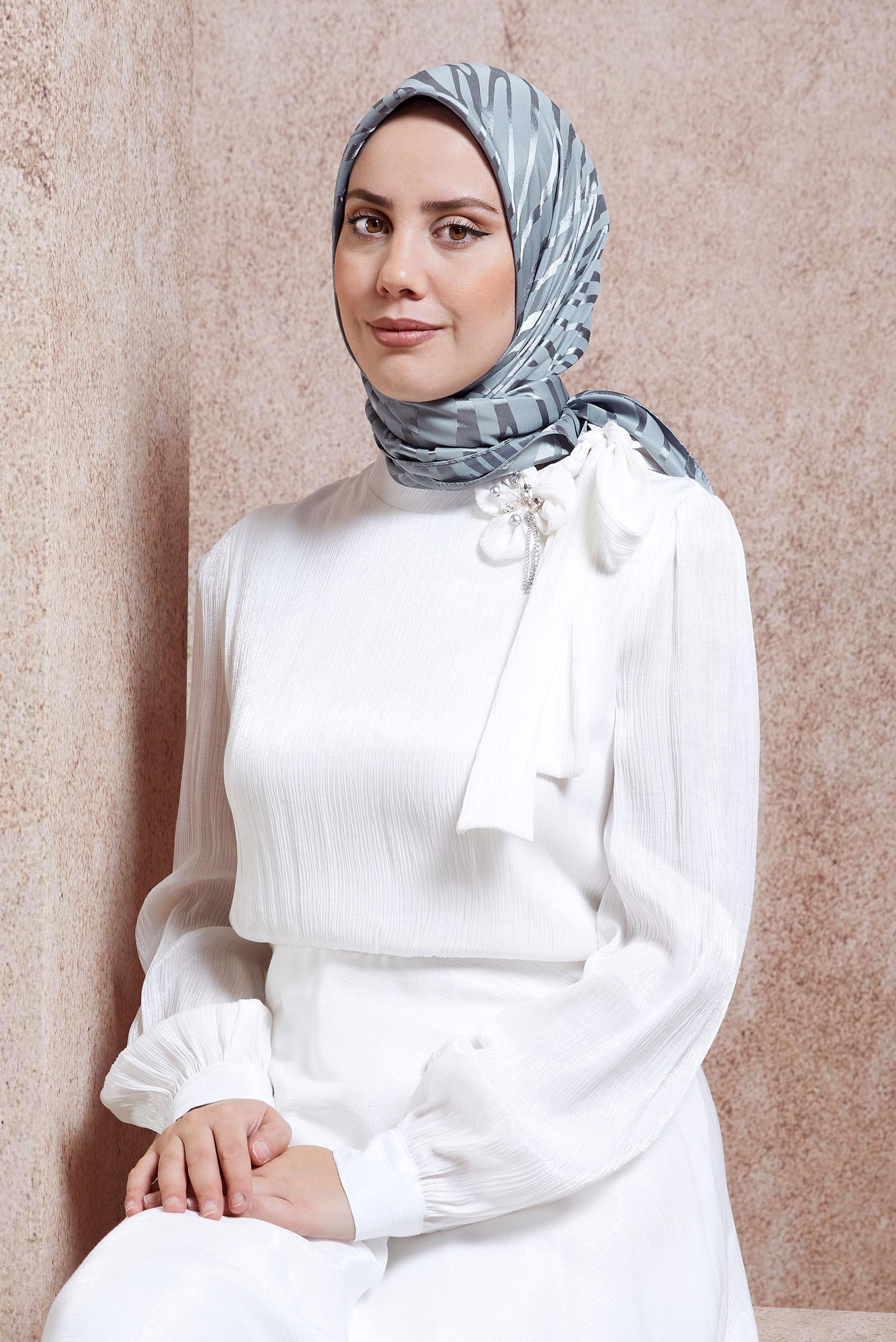 Tesettür giyim GRİ ALVİNA ZEBRA DESEN JAKAR EŞARP 8454