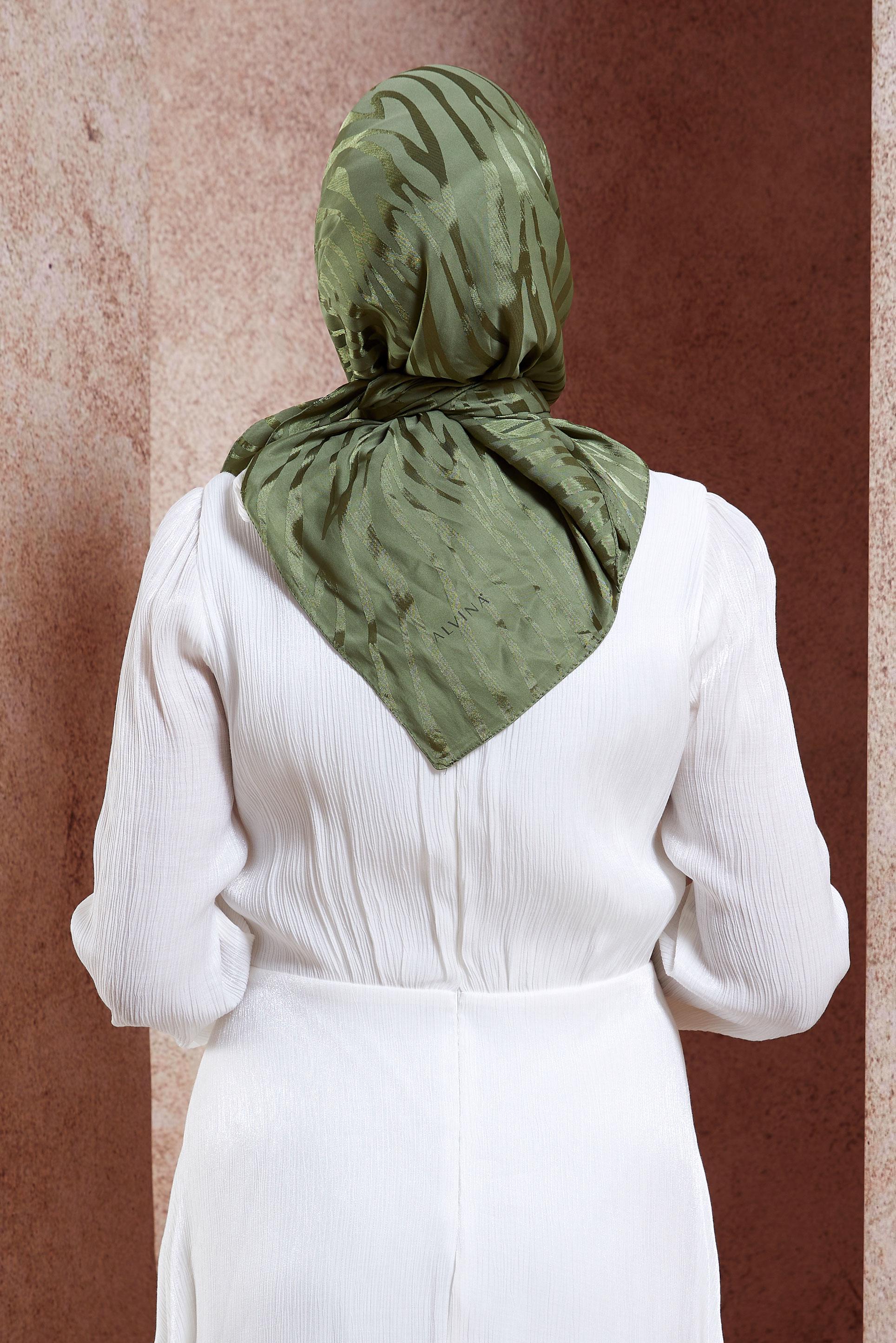 Tesettür giyim HAKİ ALVİNA ZEBRA DESEN JAKAR EŞARP 8454