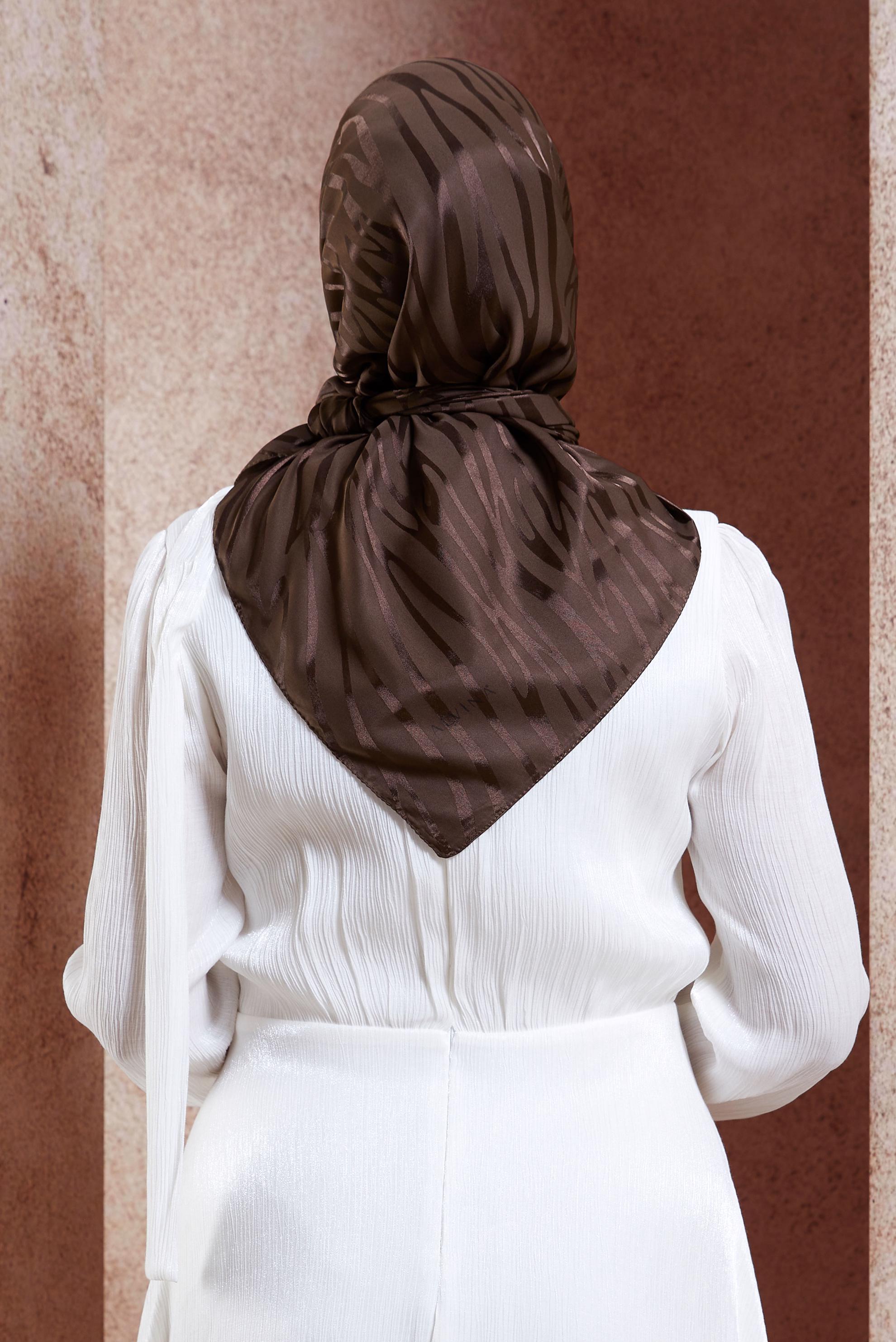 Tesettür giyim KAHVE ALVİNA ZEBRA DESEN JAKAR EŞARP 8454