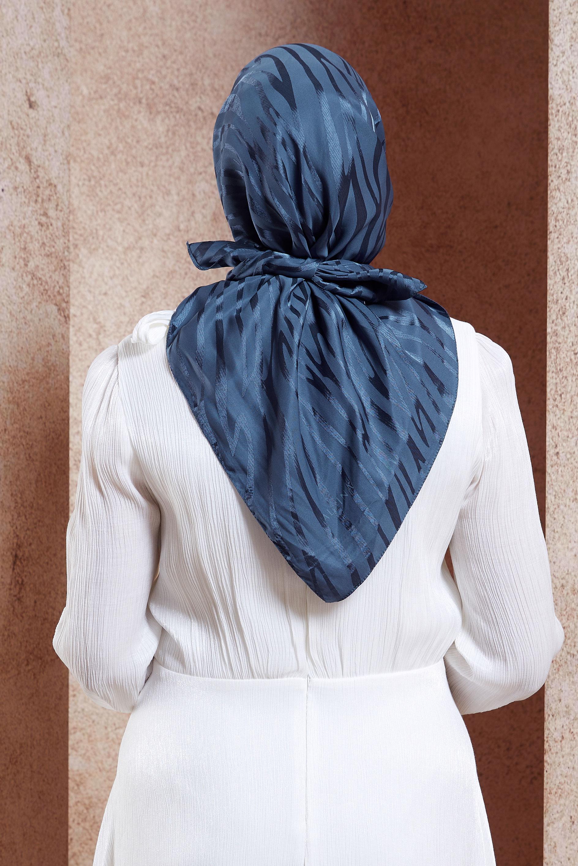 Tesettür giyim MAVİ ALVİNA ZEBRA DESEN JAKAR EŞARP 8454