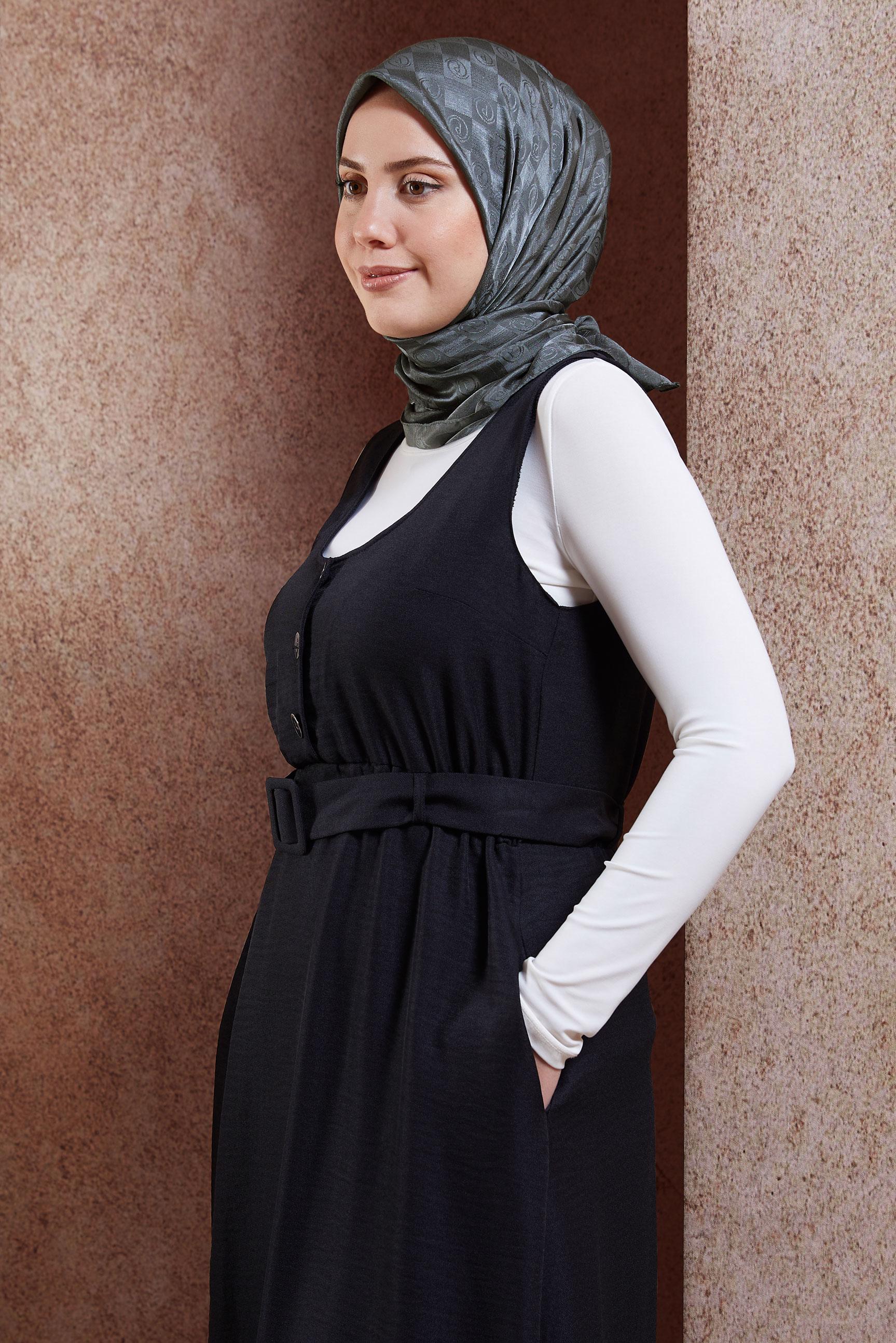 Tesettür giyim GRİ ALVİNA MONOGRAM EŞARP 8451