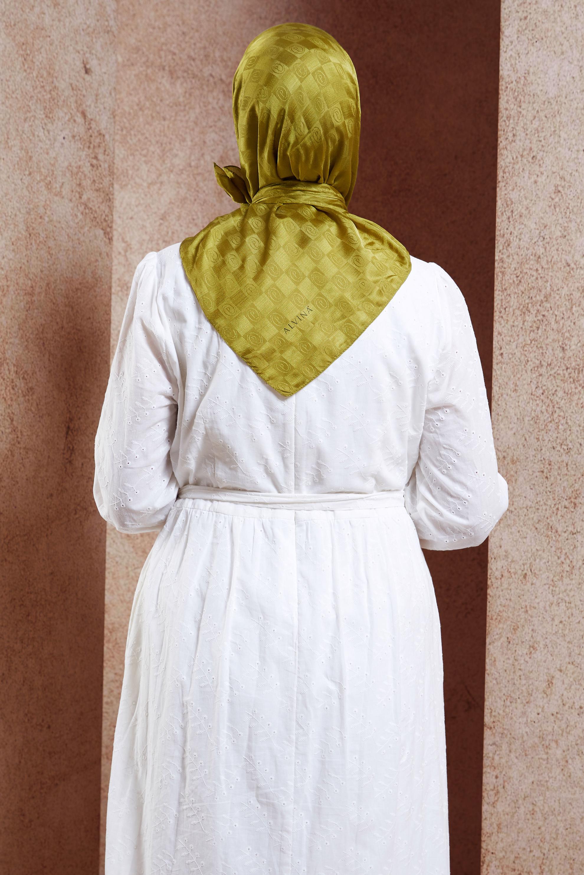 Tesettür giyim YEŞİL ALVİNA MONOGRAM EŞARP 8451