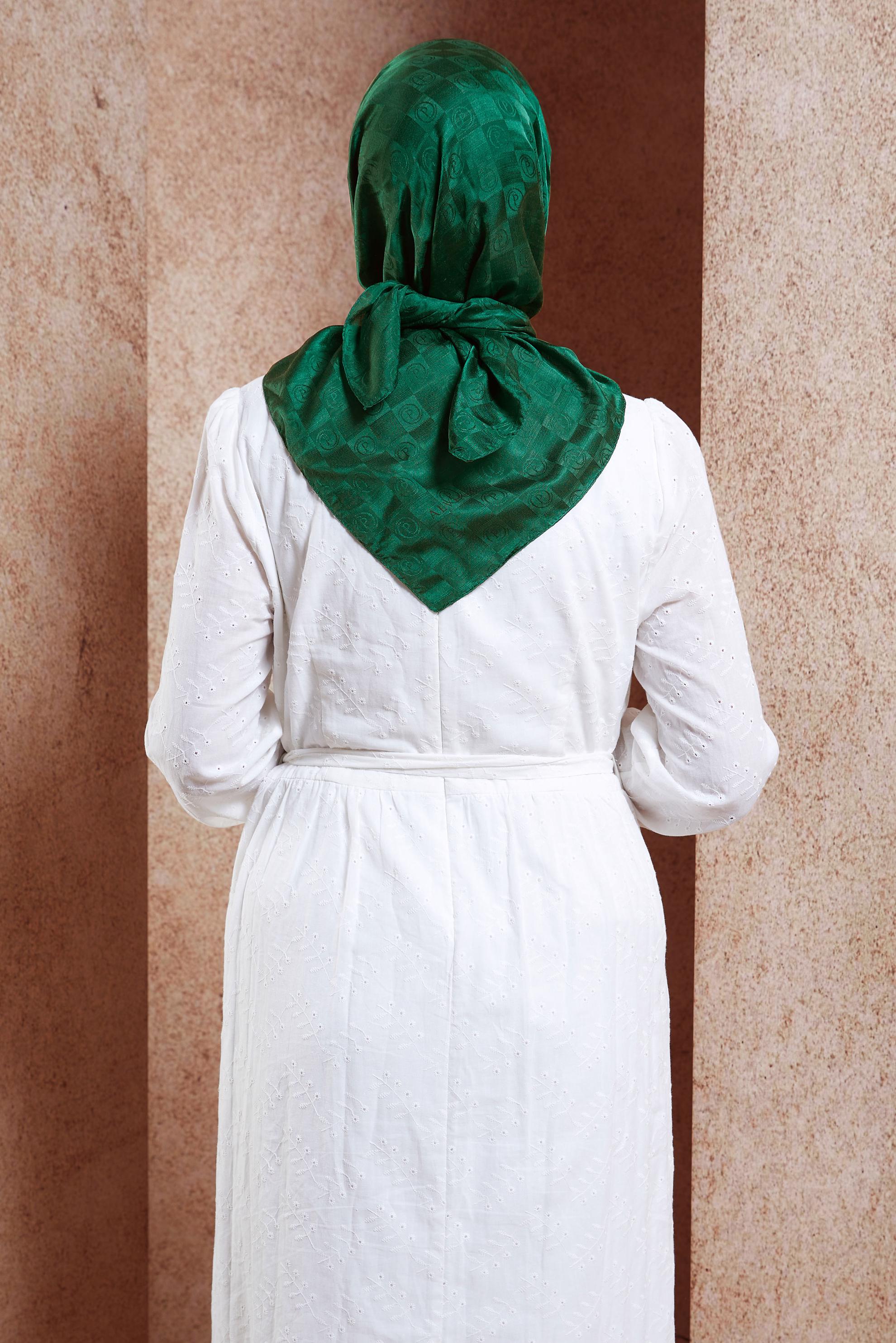 Tesettür giyim YEŞİL ALVİNA MONOGRAM EŞARP 8451