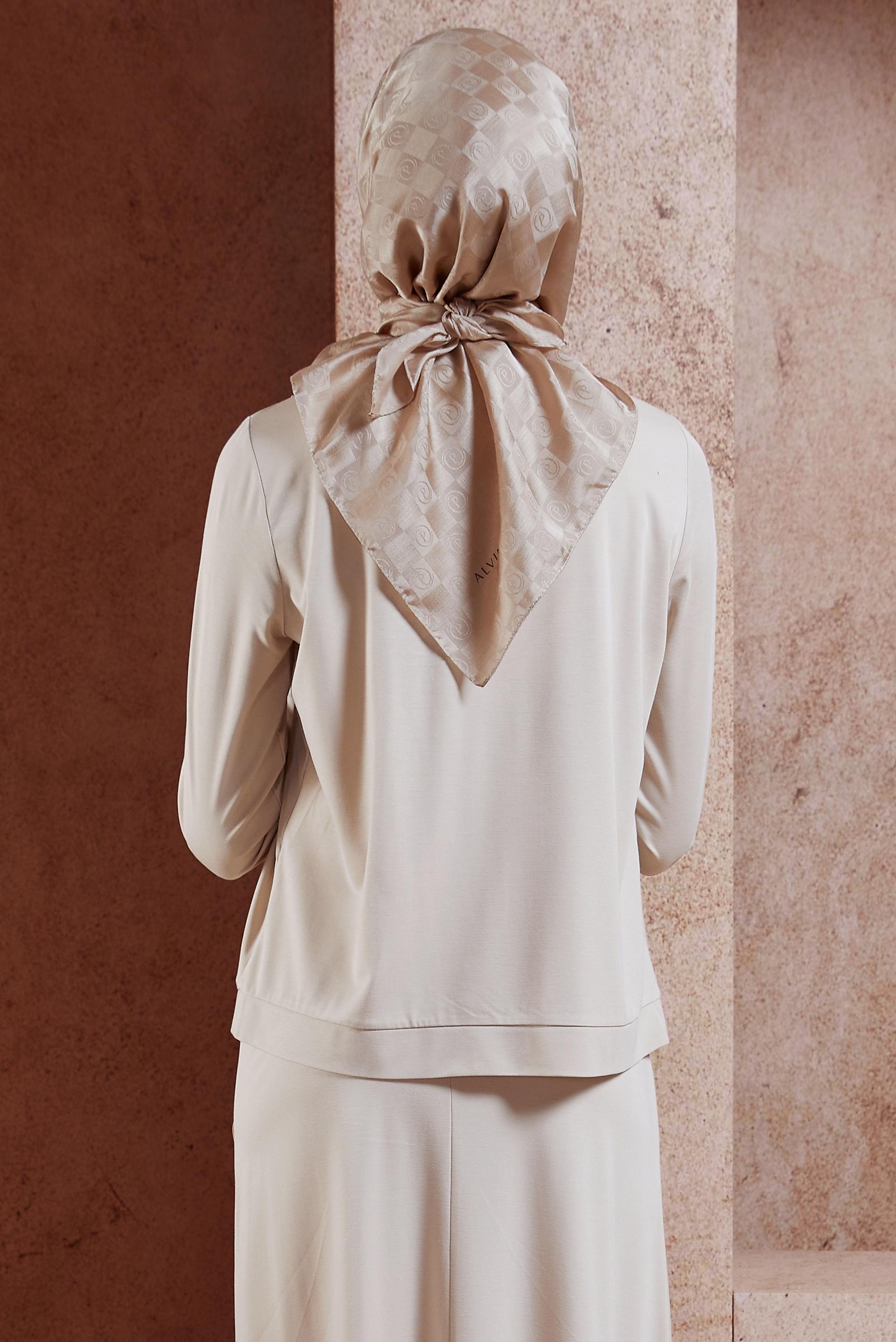 Tesettür giyim KUM ALVİNA MONOGRAM EŞARP 8451