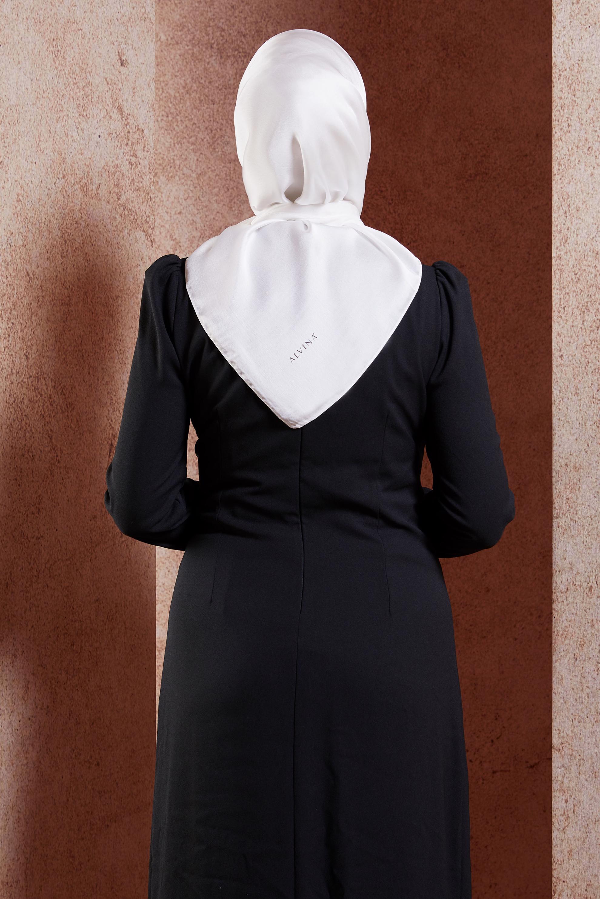 Tesettür giyim EKRU ALVİNA EŞARP 8455