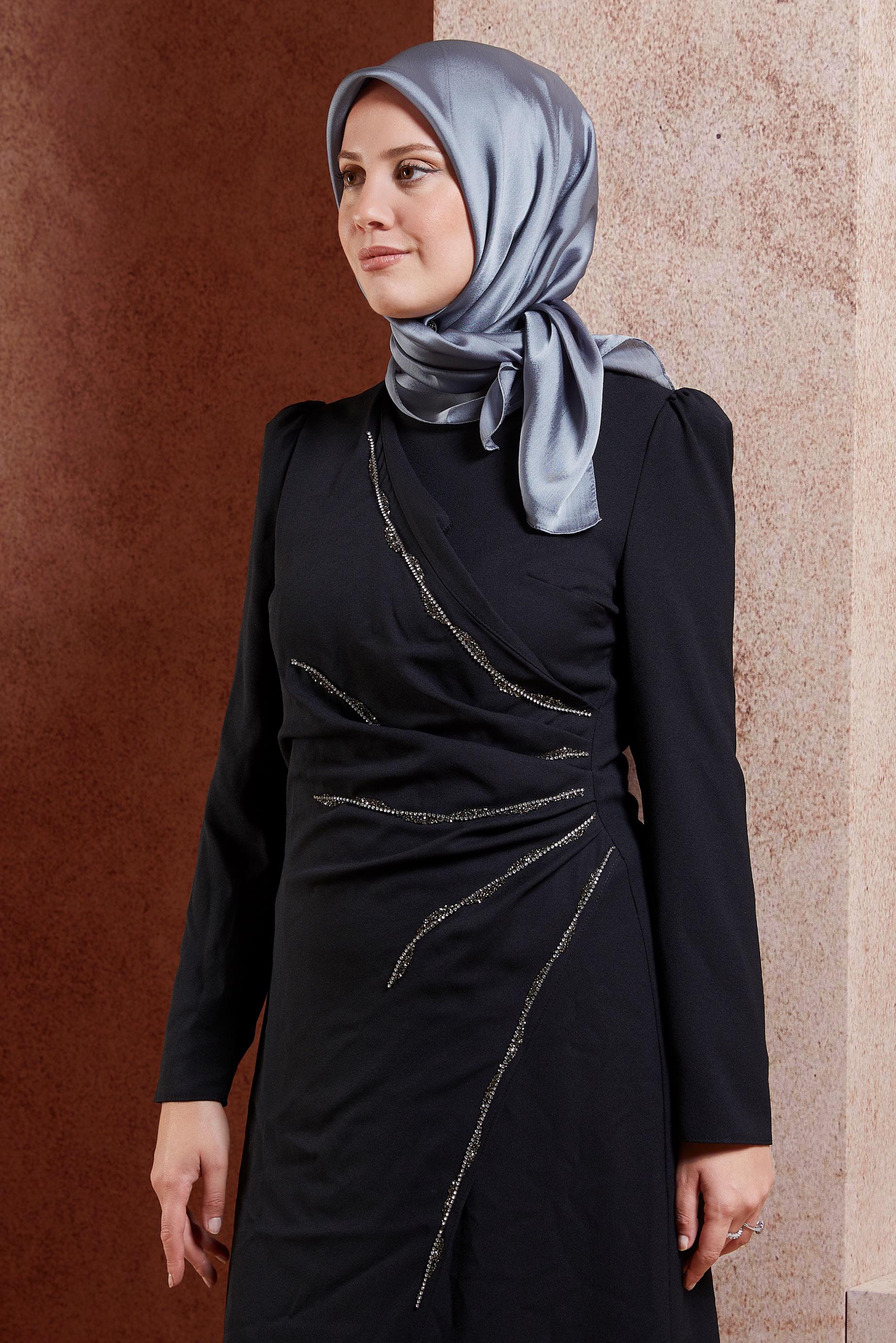 Tesettür giyim GÜMÜŞ ALVİNA EŞARP 8455