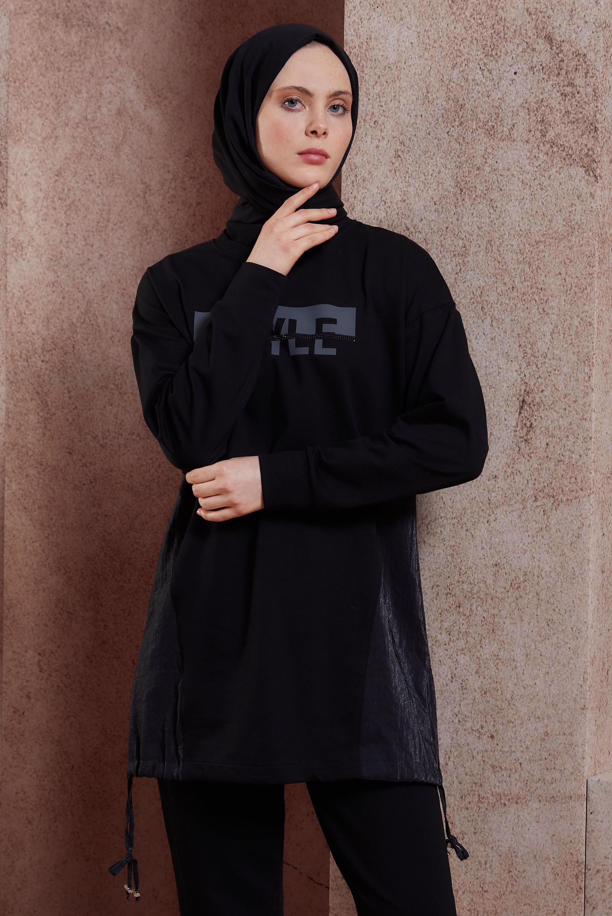 Tesettür giyim SİYAH YAZI BASKILI PANTOLONLU EŞOFMAN TAKIM 44405