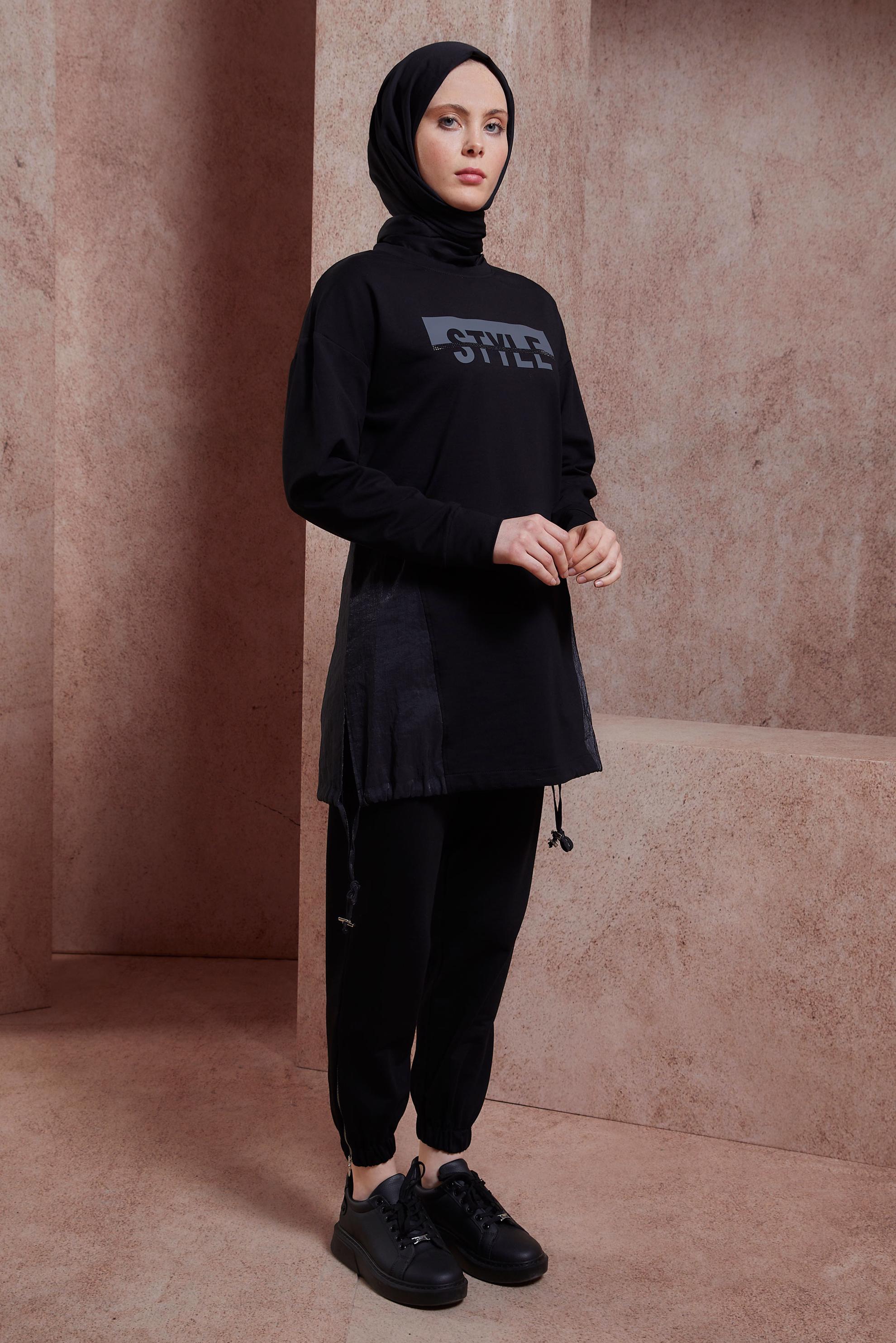 Tesettür giyim SİYAH YAZI BASKILI PANTOLONLU EŞOFMAN TAKIM 44405