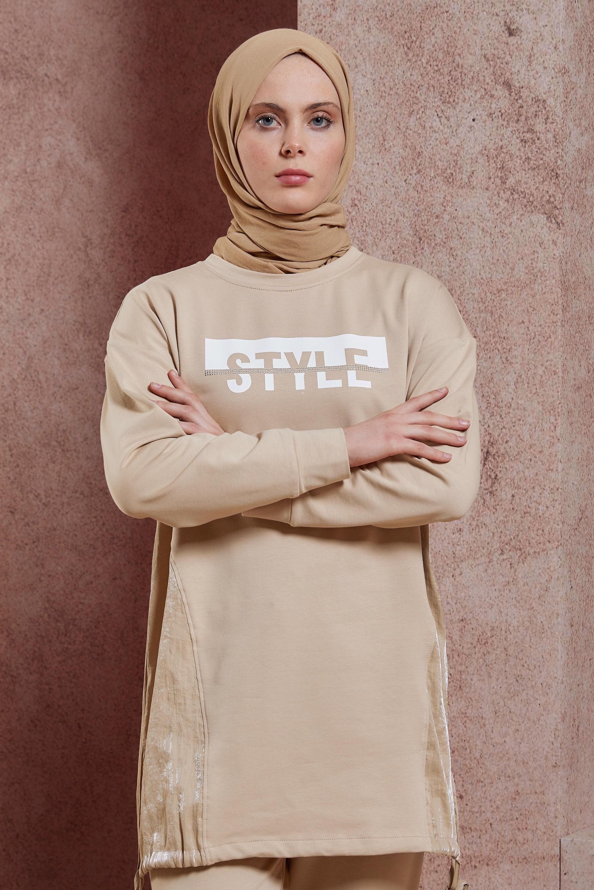 Tesettür giyim BEJ YAZI BASKILI PANTOLONLU EŞOFMAN TAKIM 44405