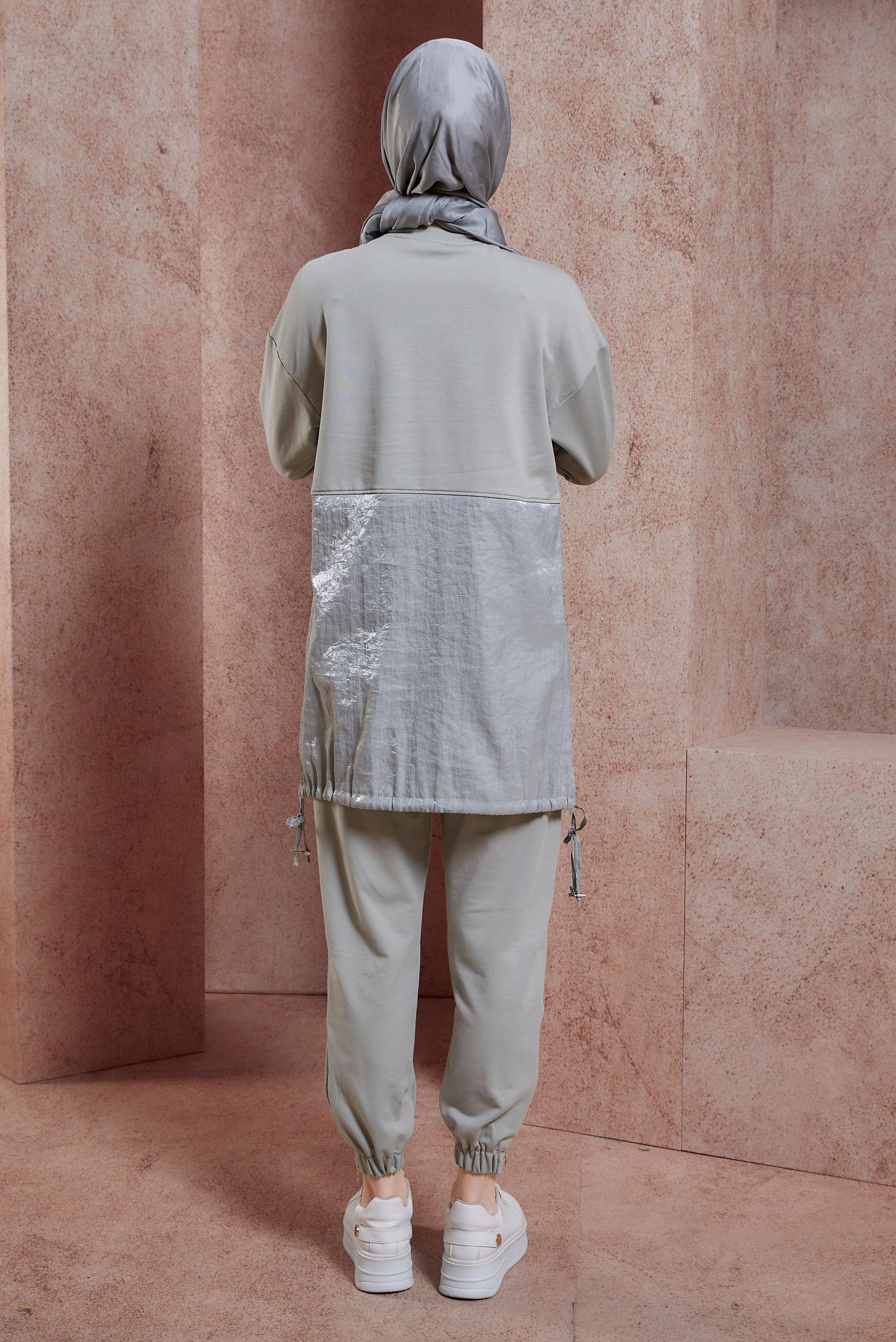 Tesettür giyim GÜMÜŞ YAZI BASKILI PANTOLONLU EŞOFMAN TAKIM 44405