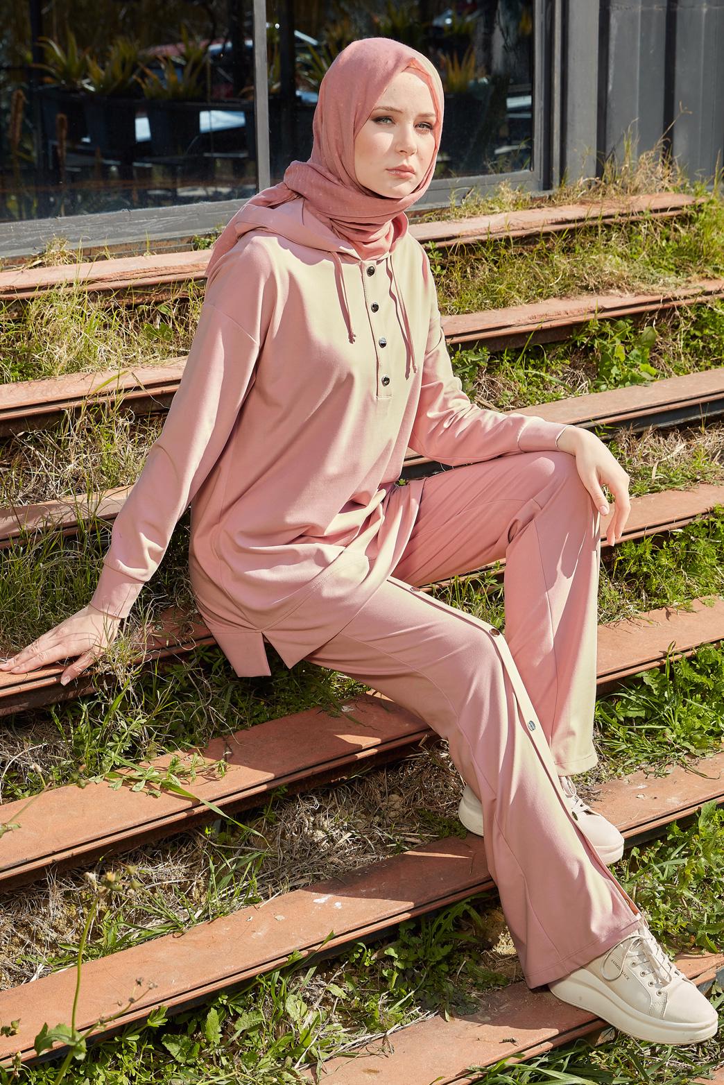 Tesettür giyim PUDRA KAPÜŞONLU PANTOLONLU EŞOFMAN TAKIM 44406