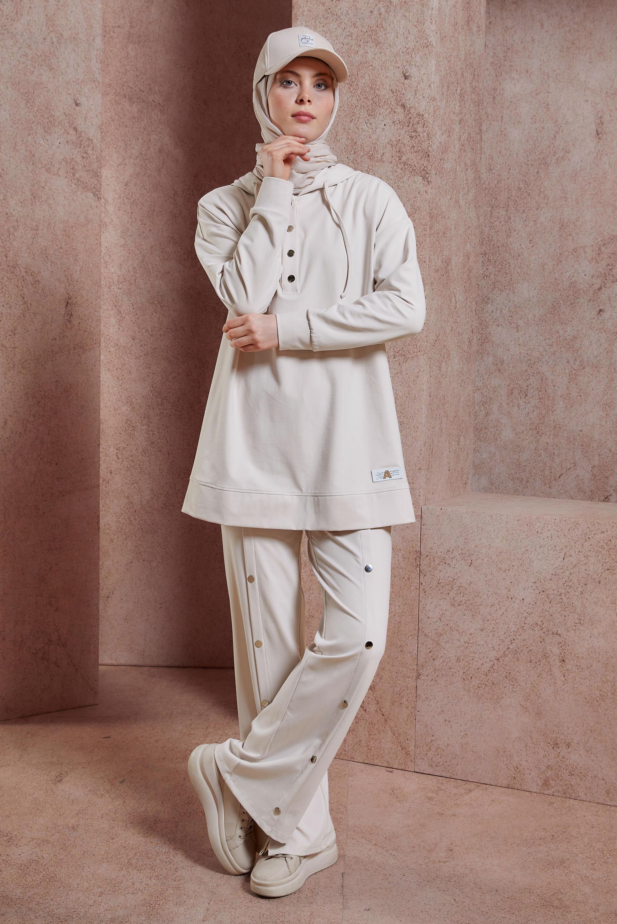 Tesettür giyim EKRU KAPÜŞONLU PANTOLONLU EŞOFMAN TAKIM 44406