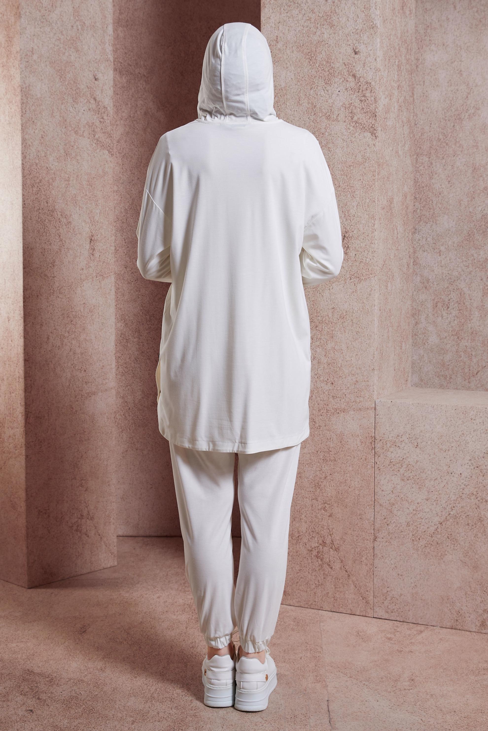 Tesettür giyim BEYAZ KAPÜŞONLU EŞOFMAN TAKIM 44408