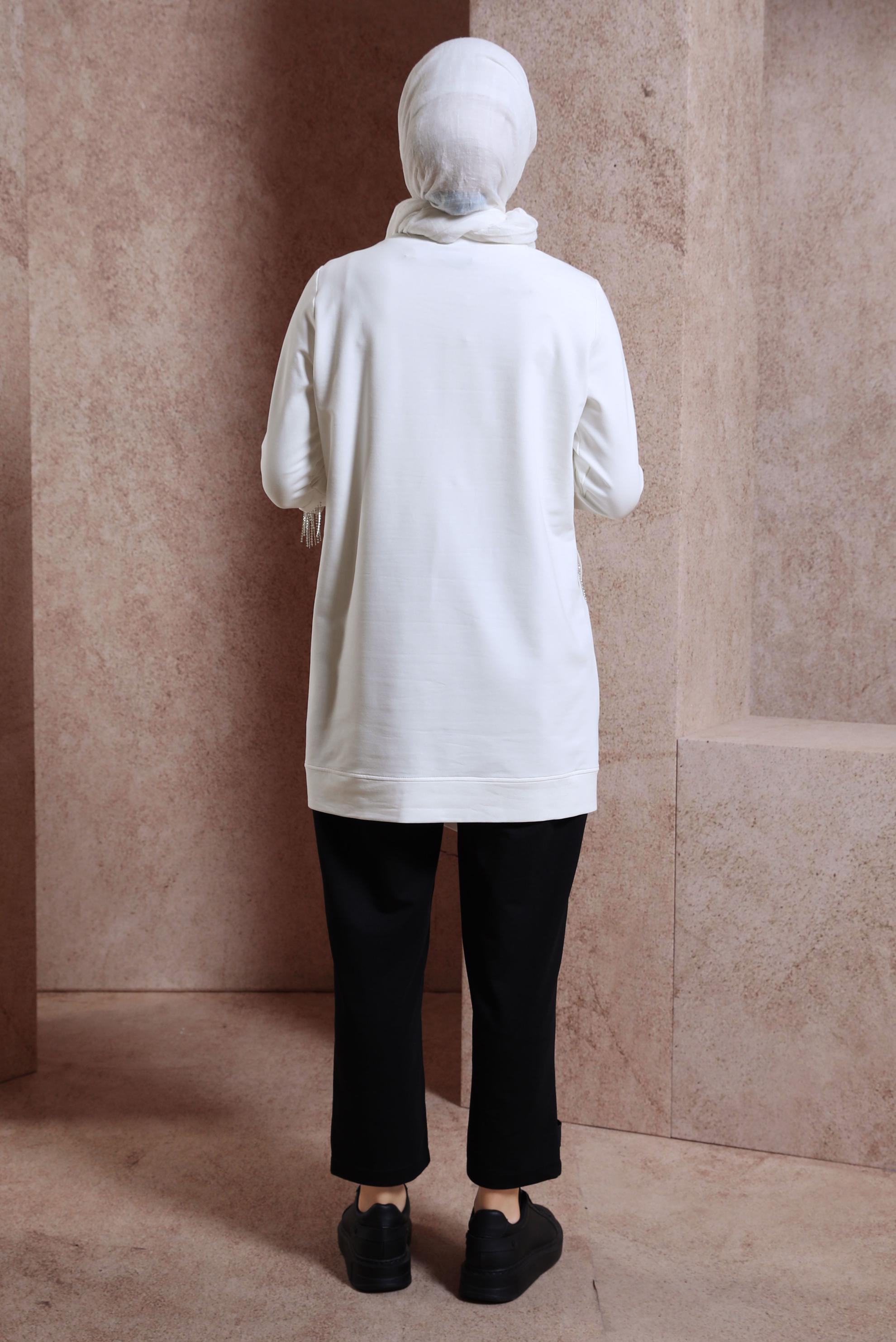 Tesettür giyim BEYAZ PÜSKÜLLÜ EŞOFMAN TUNİK 44442