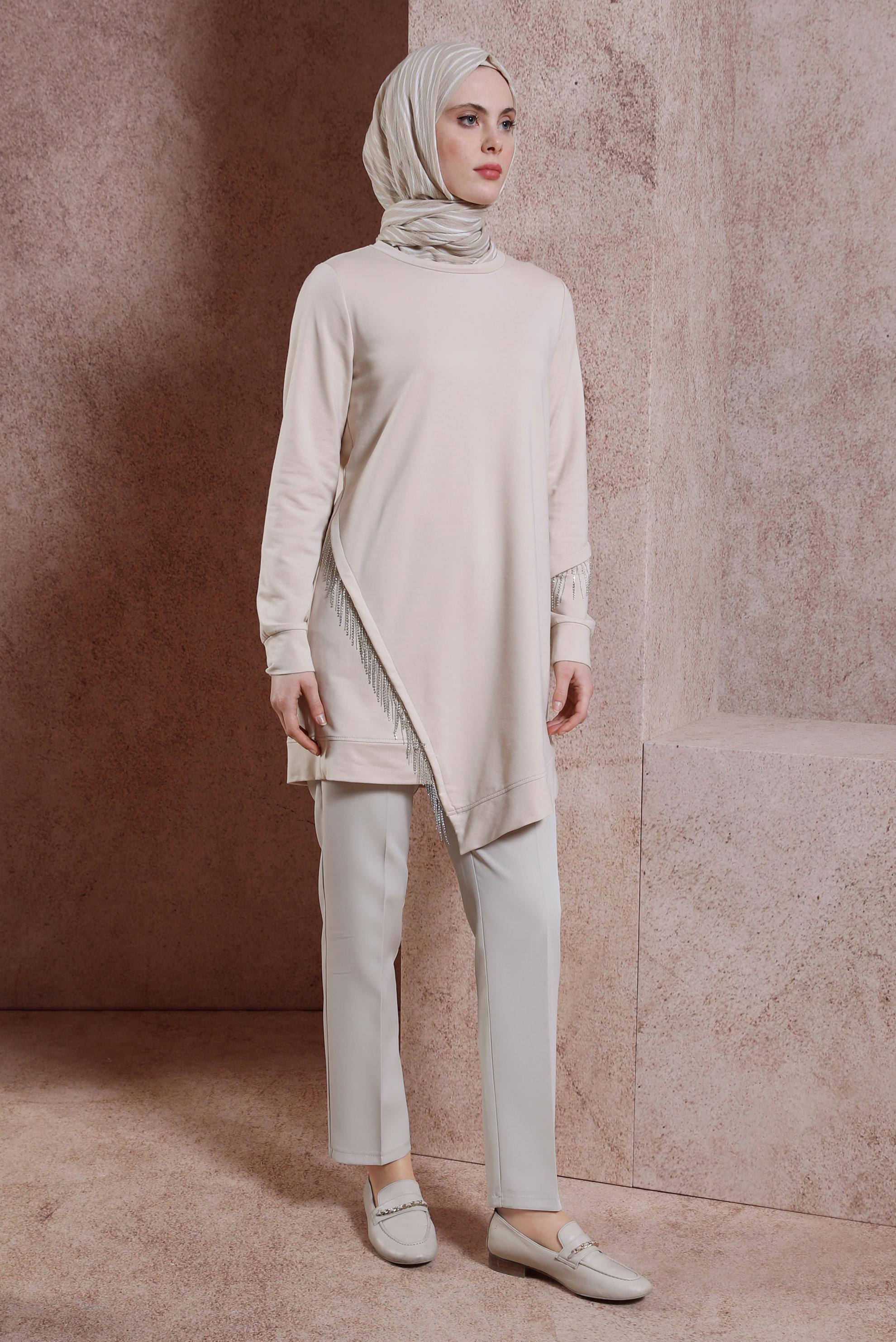 Tesettür giyim BEJ PÜSKÜLLÜ EŞOFMAN TUNİK 44442