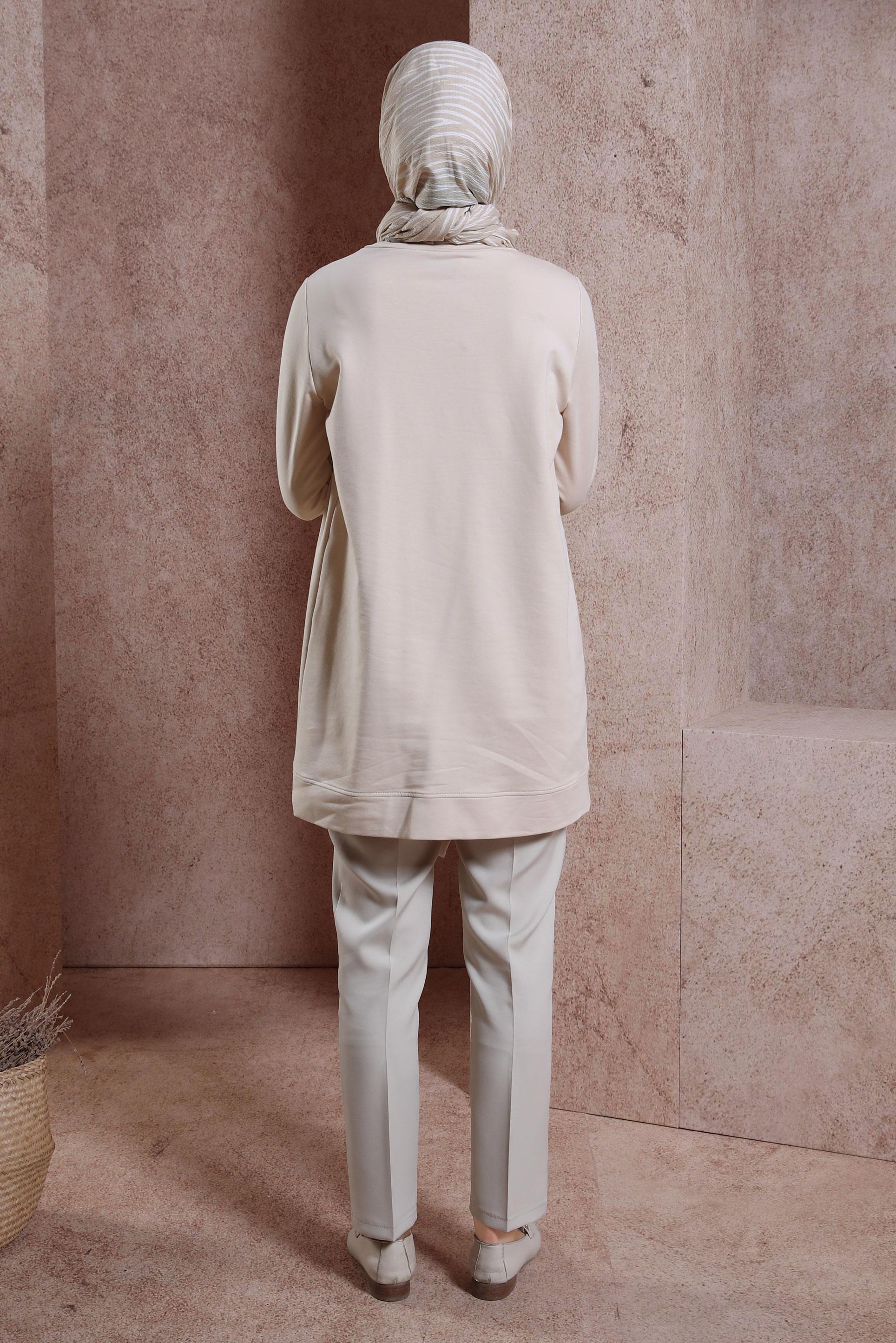 Tesettür giyim BEJ PÜSKÜLLÜ EŞOFMAN TUNİK 44442