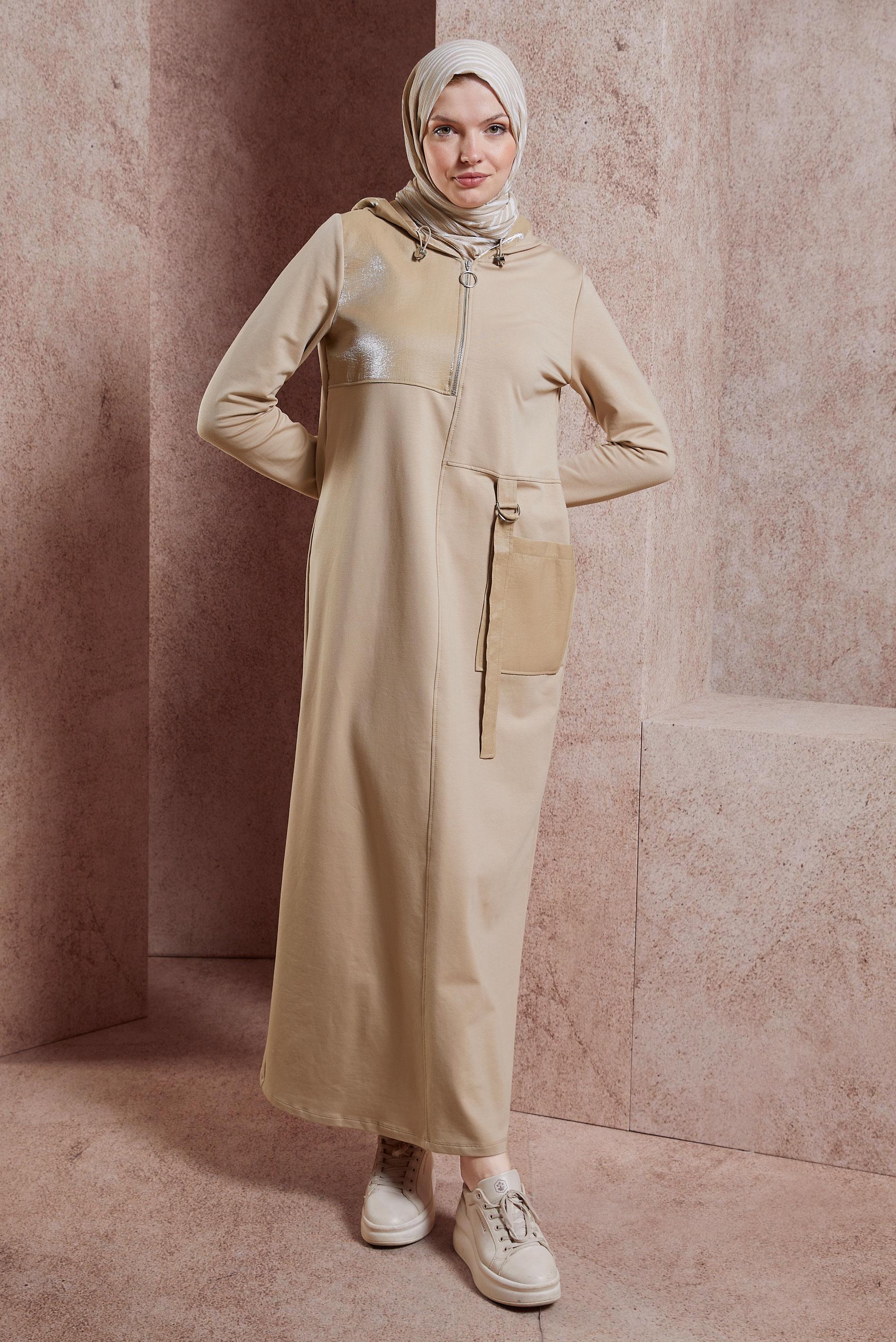 Tesettür giyim BEJ KAPÜŞONLU EŞOFMAN ELBİSE 44443
