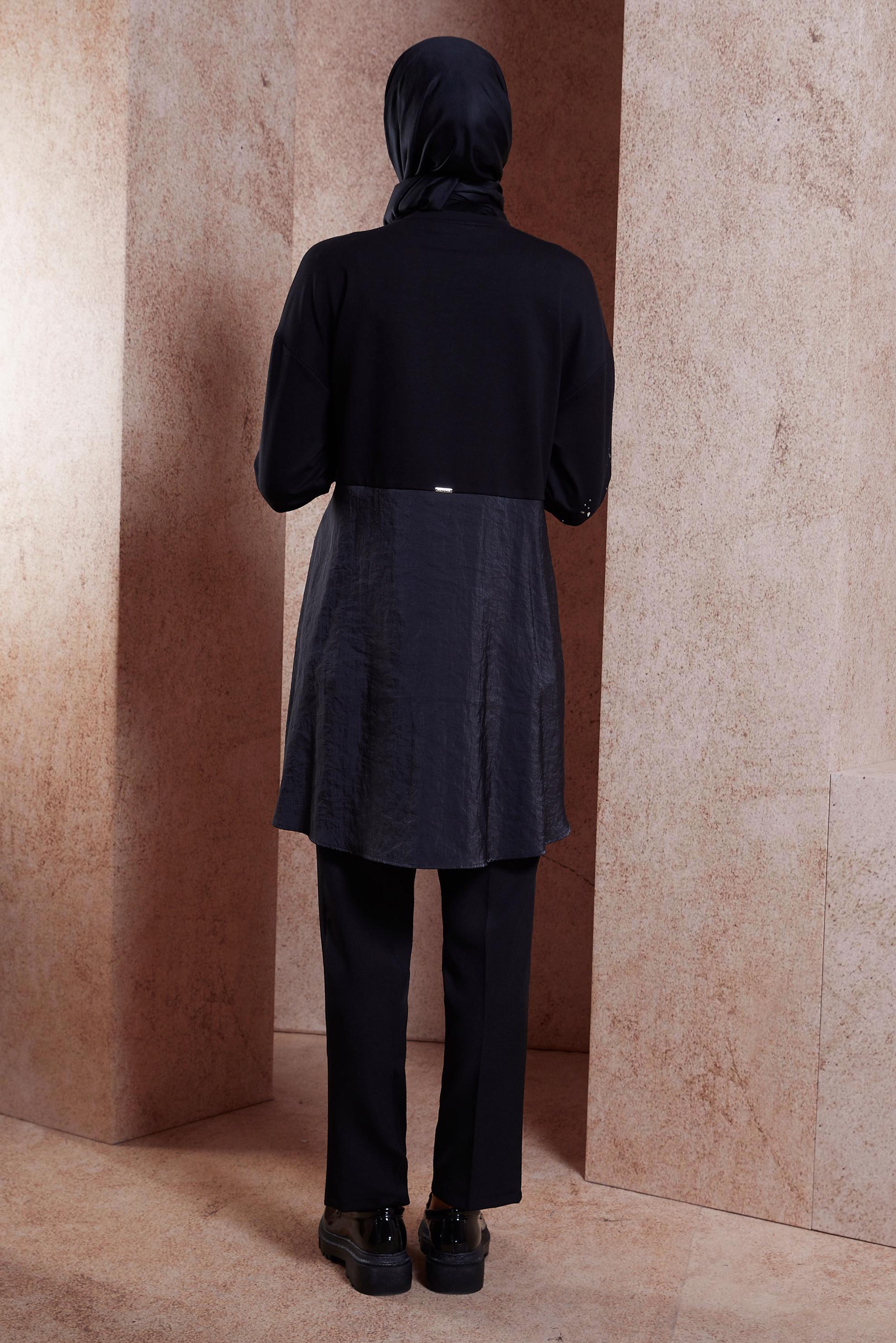 Tesettür giyim SİYAH TAŞ BASKILI EŞOFMAN TUNİK 44450