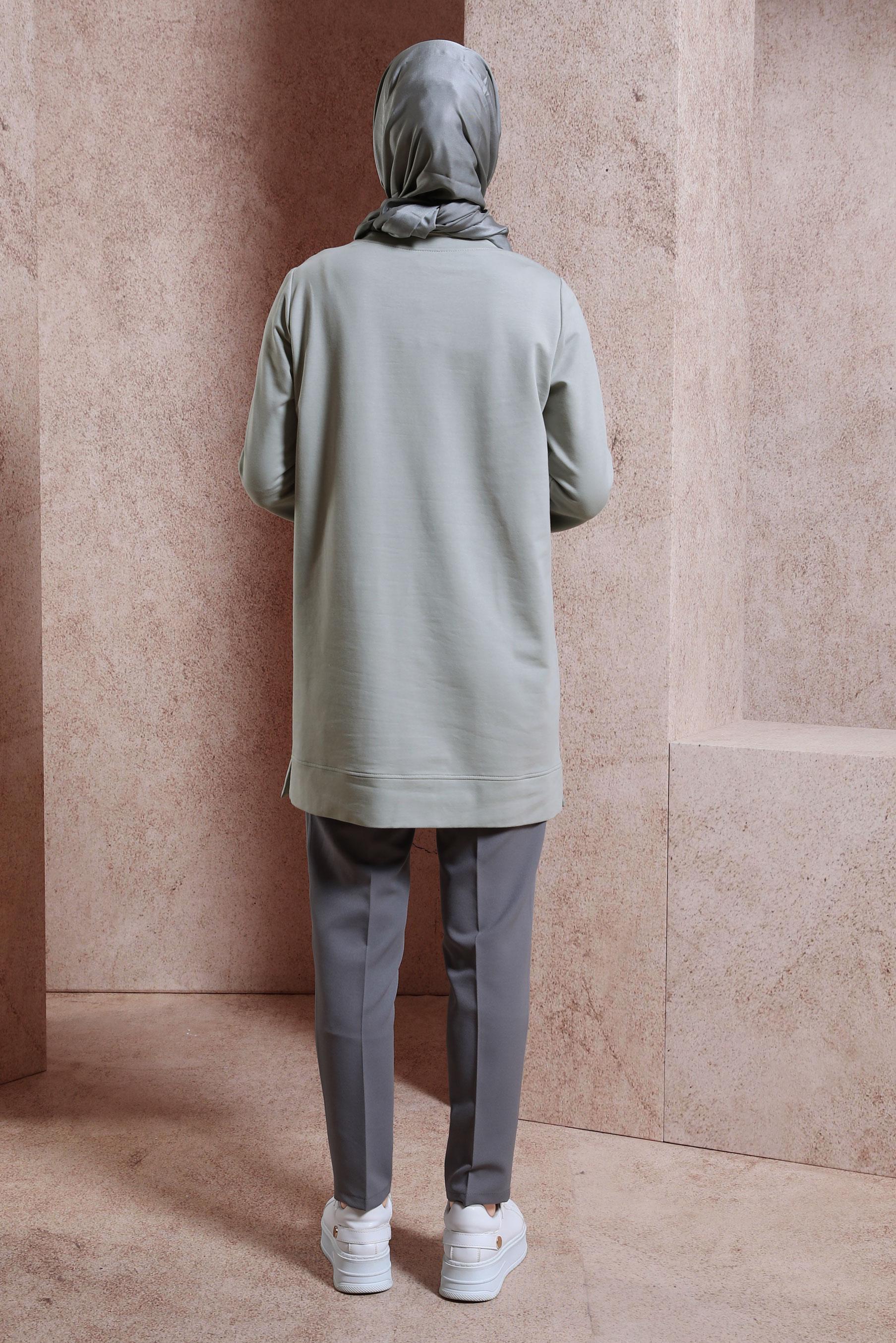 Tesettür giyim GÜMÜŞ KUŞGÖZÜ DETAYLI EŞOFMAN TUNİK 44452