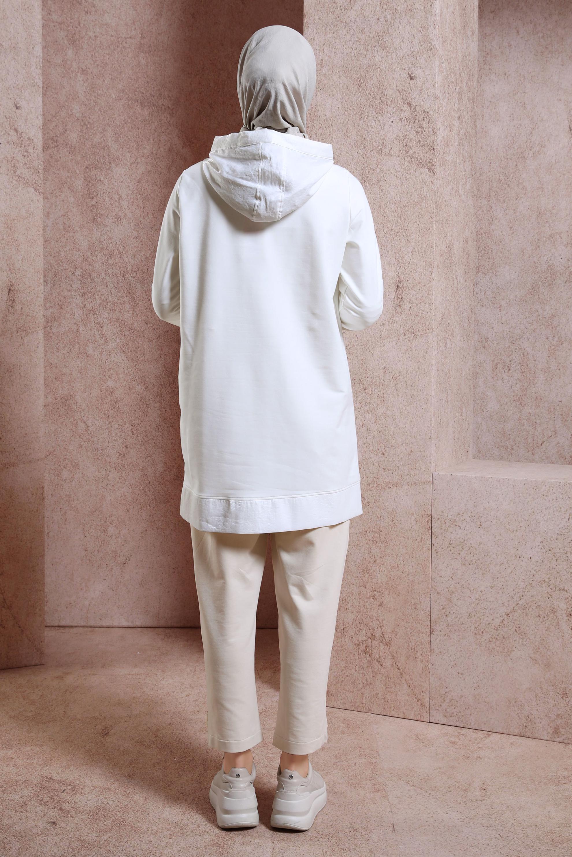 Tesettür giyim BEYAZ KAPÜŞONLU EŞOFMAN TUNİK 44484