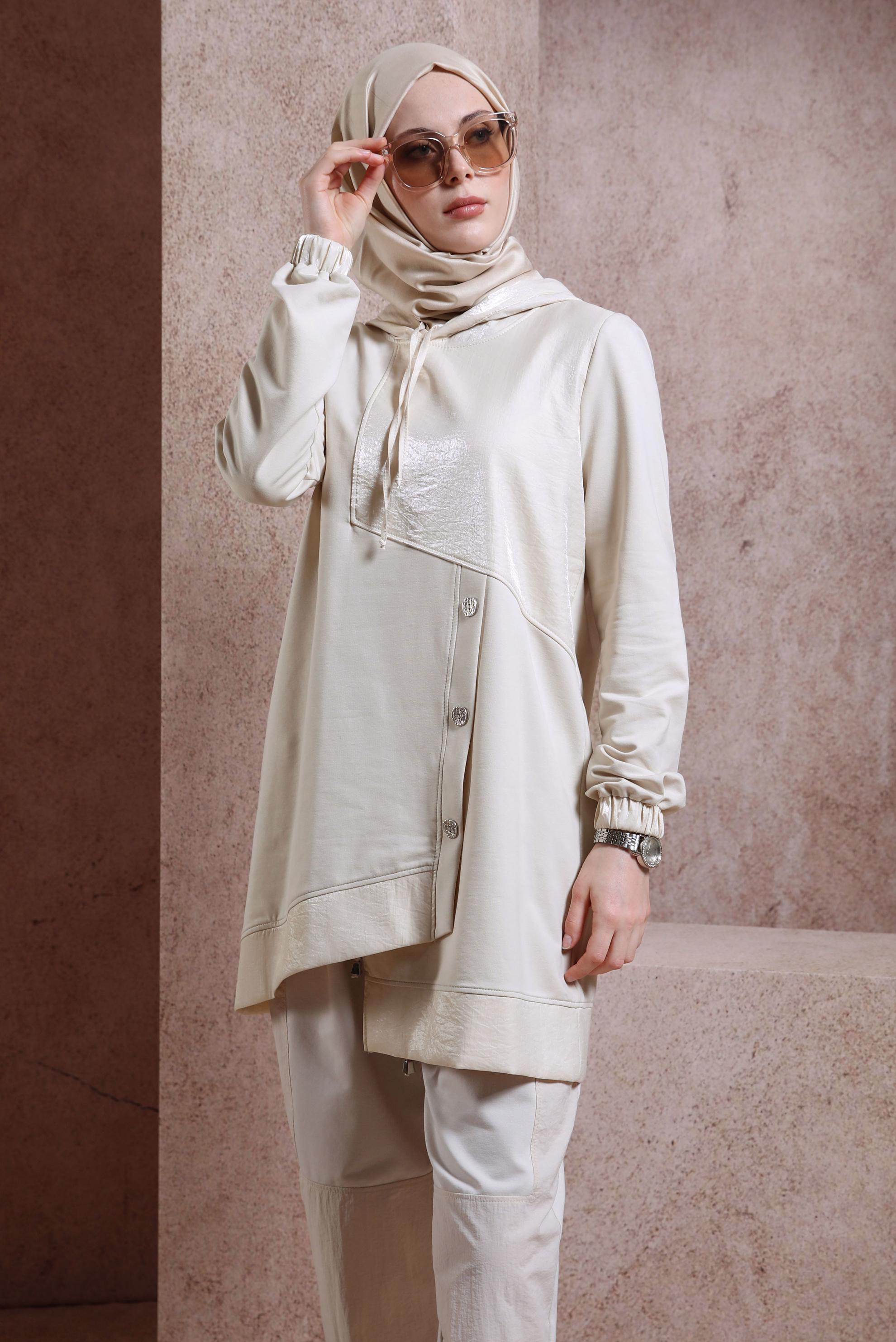 Tesettür giyim BEJ KAPÜŞONLU EŞOFMAN TUNİK 44484
