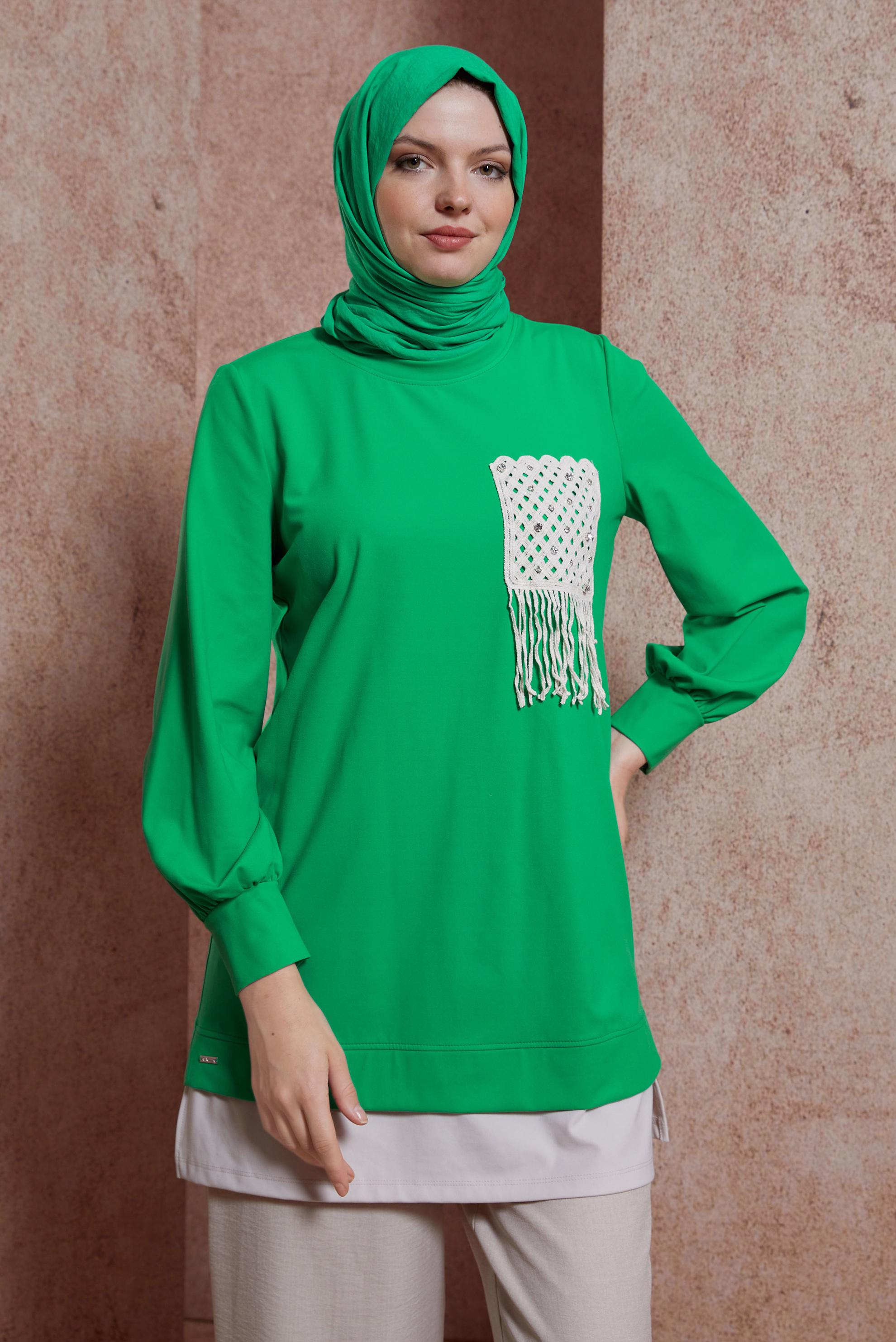 Tesettür giyim YEŞİL PÜSKÜL DETAYLI EŞOFMAN TUNİK 44559