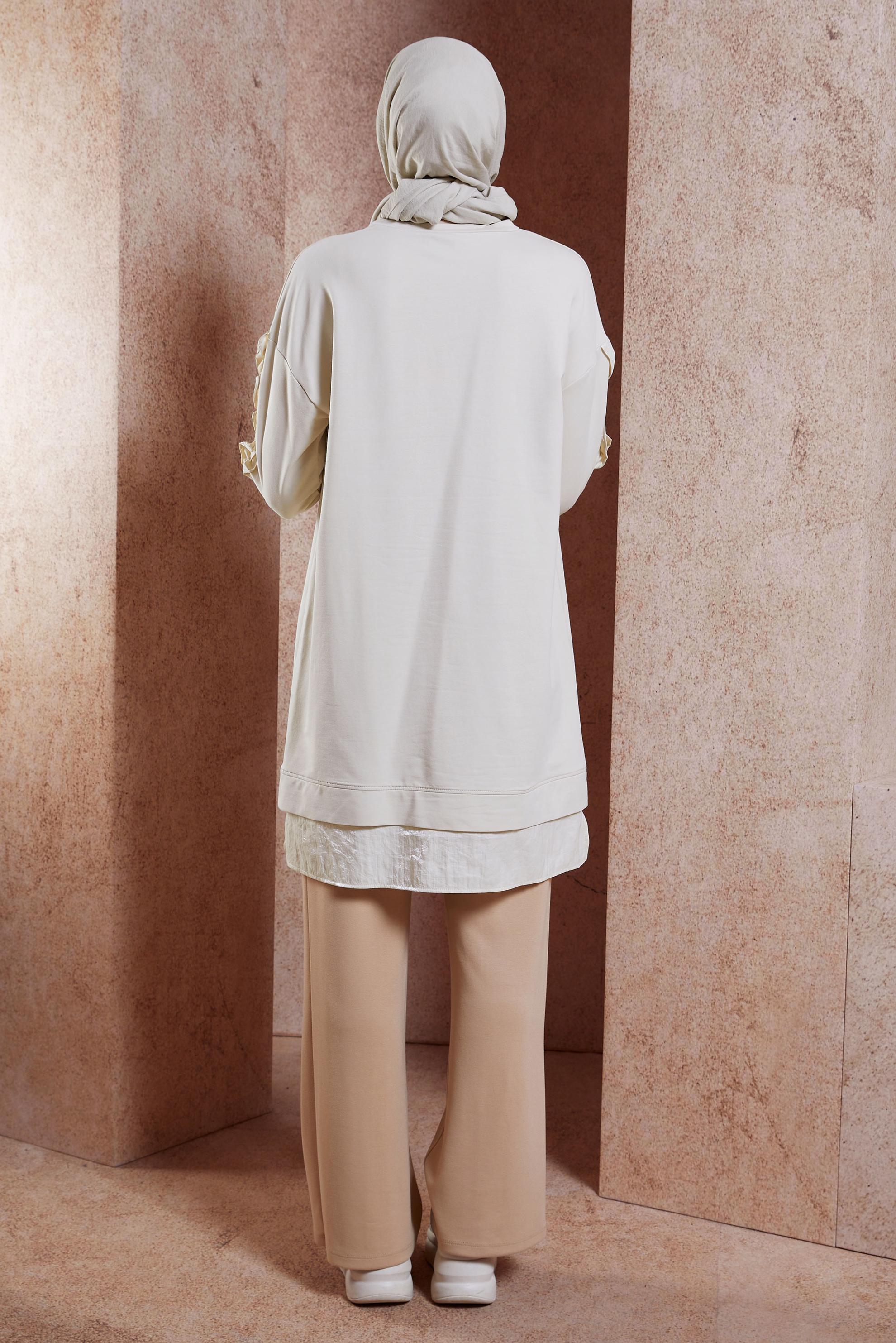 Tesettür giyim BEJ FIRFIR DETAYLI EŞOFMAN TUNİK 44572