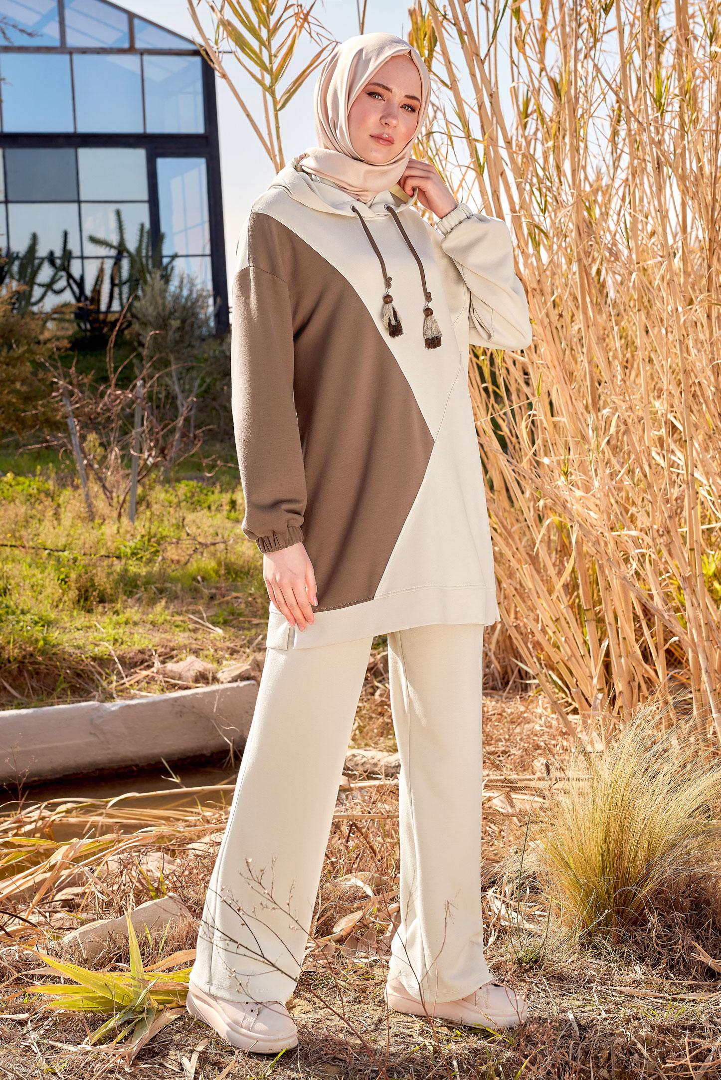Tesettür giyim BEJ KAPÜŞONLU PANTOLONLU EŞOFMAN TAKIM 44623