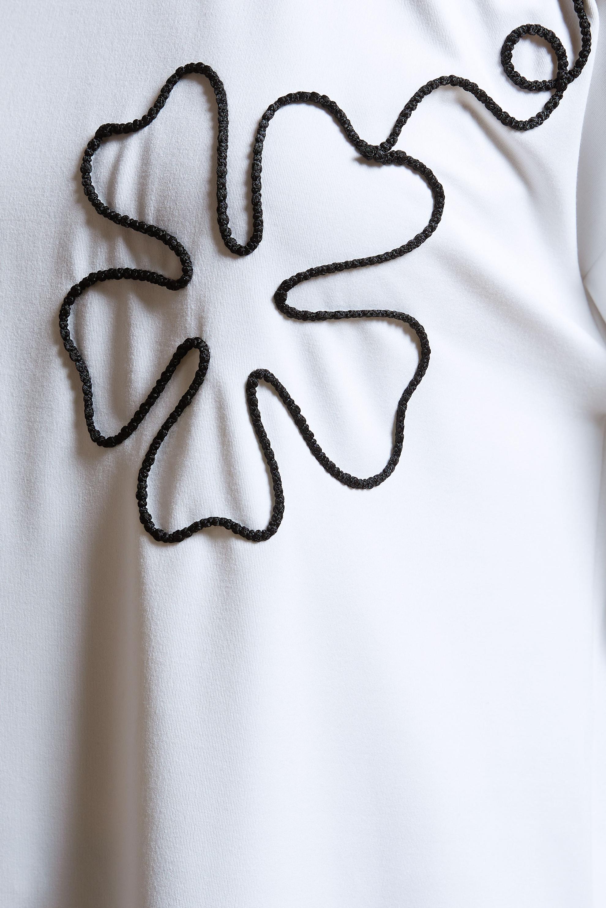 Tesettür giyim BEYAZ NAKIŞ DETAYLI EŞOFMAN TUNİK 44624