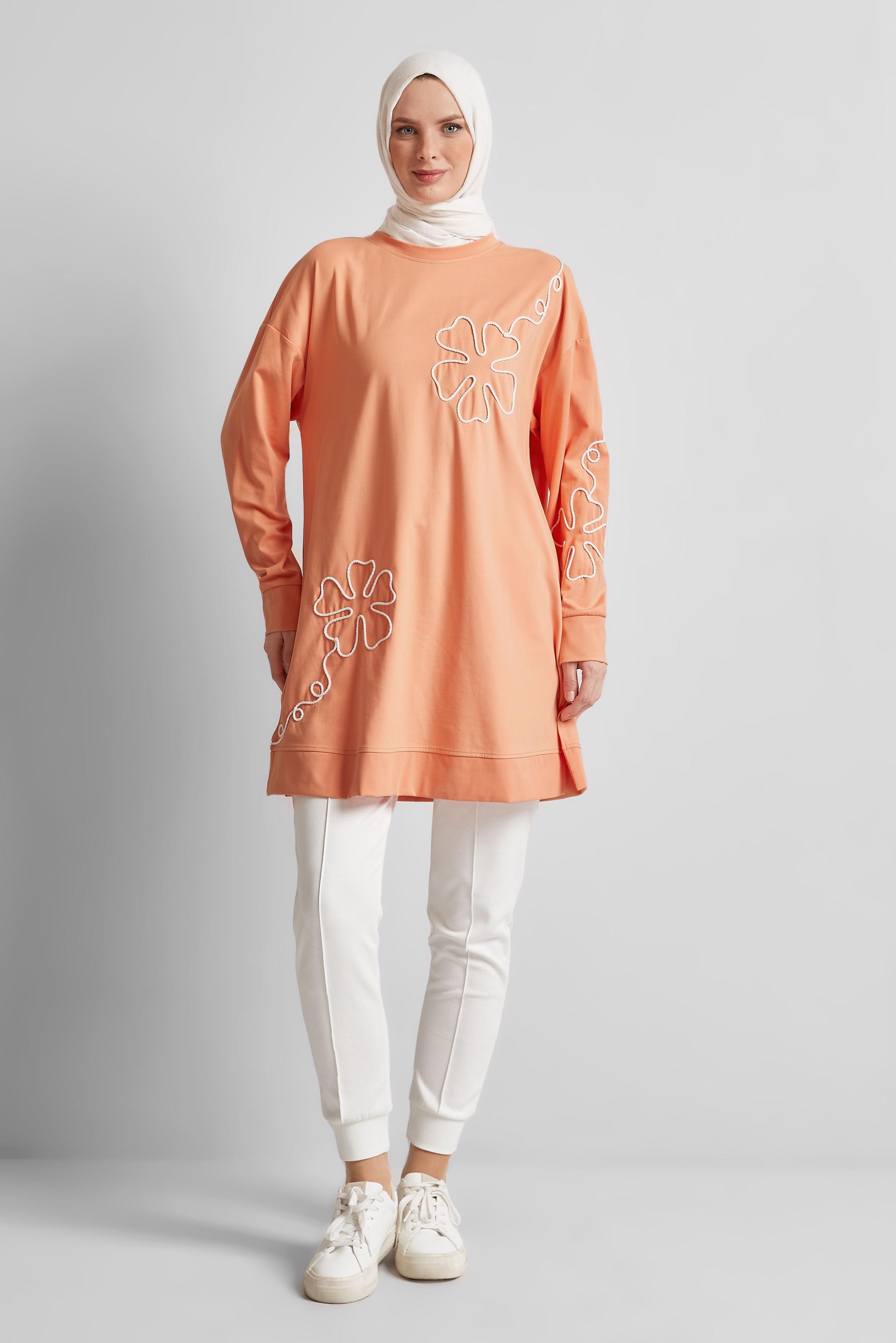 Tesettür giyim TURUNCU NAKIŞ DETAYLI EŞOFMAN TUNİK 44624