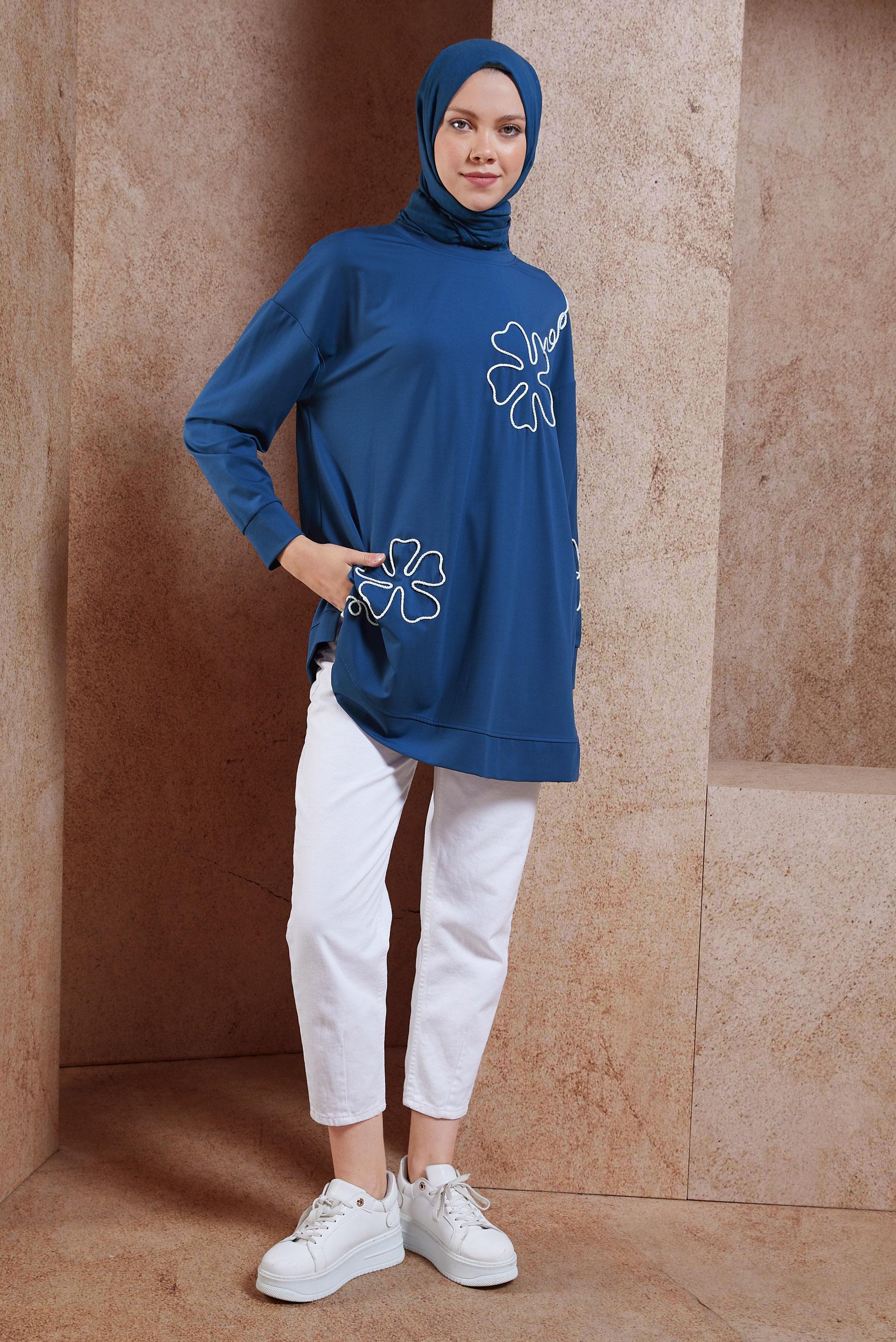 Tesettür giyim LACİVERT NAKIŞ DETAYLI EŞOFMAN TUNİK 44624