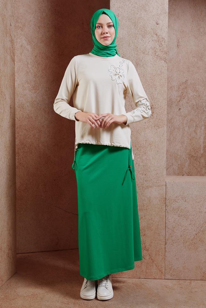 Tesettür giyim YEŞİL ETEKLİ İŞLEMELİ EŞOFMAN TAKIM 44699 - ALVİNA