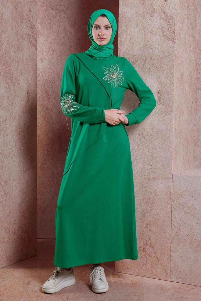 Tesettür giyim YEŞİL İŞLEME DETAYLI EŞOFMAN ELBİSE 44708 - ALVİNA