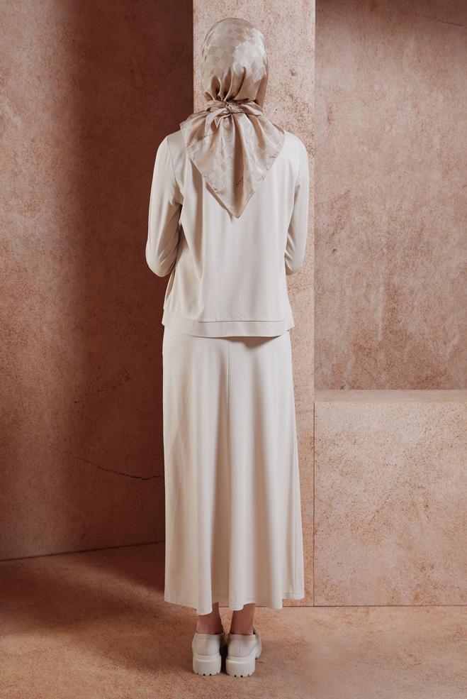 Tesettür giyim KUM BROŞ DETAYLI ETEKLİ EŞOFMAN TAKIM 44726 - ALVİNA