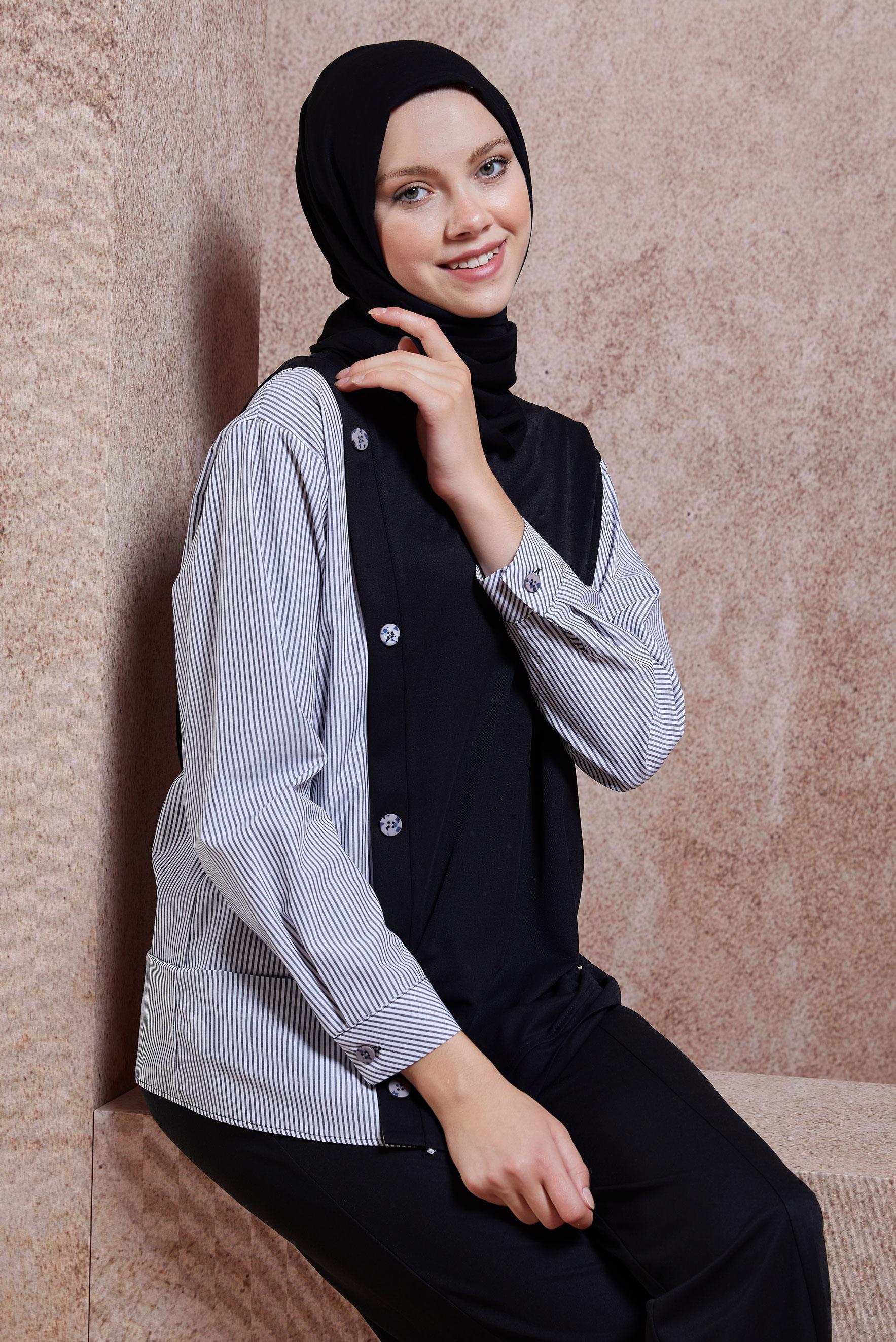 Tesettür giyim SİYAH GARNİLİ EŞOFMAN TUNİK 44751