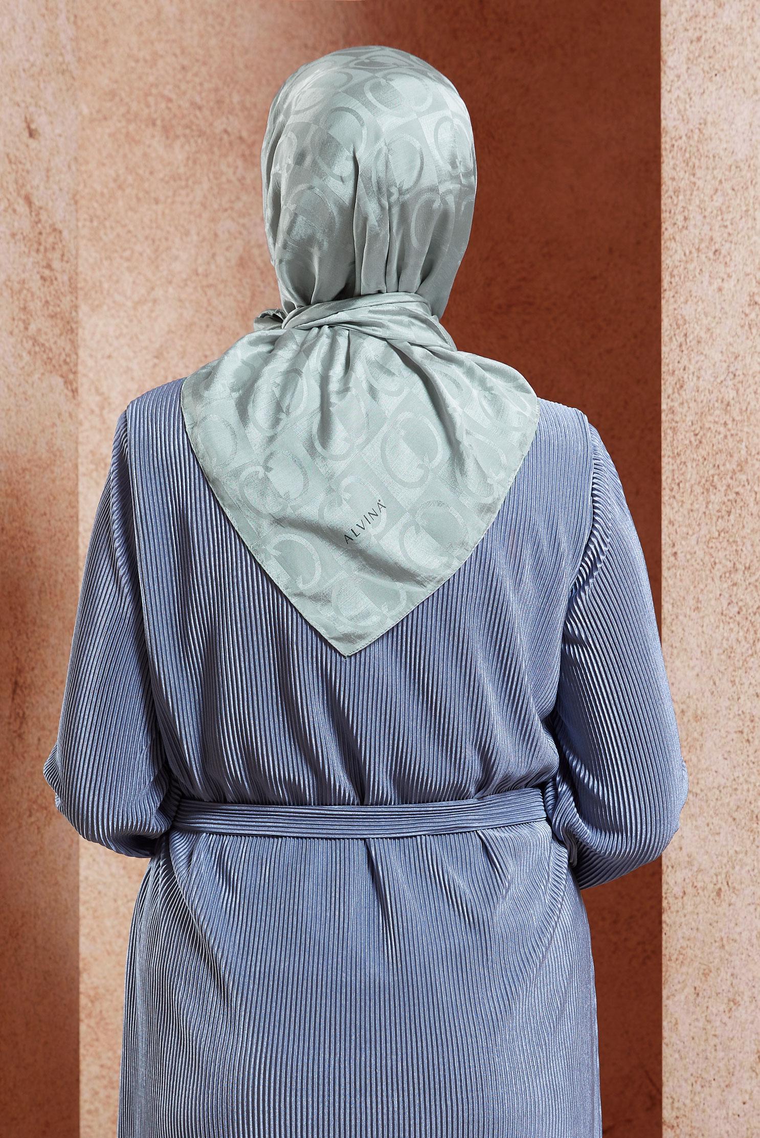 Tesettür giyim GÜMÜŞ ALVİNA JAKAR EŞARP 8452