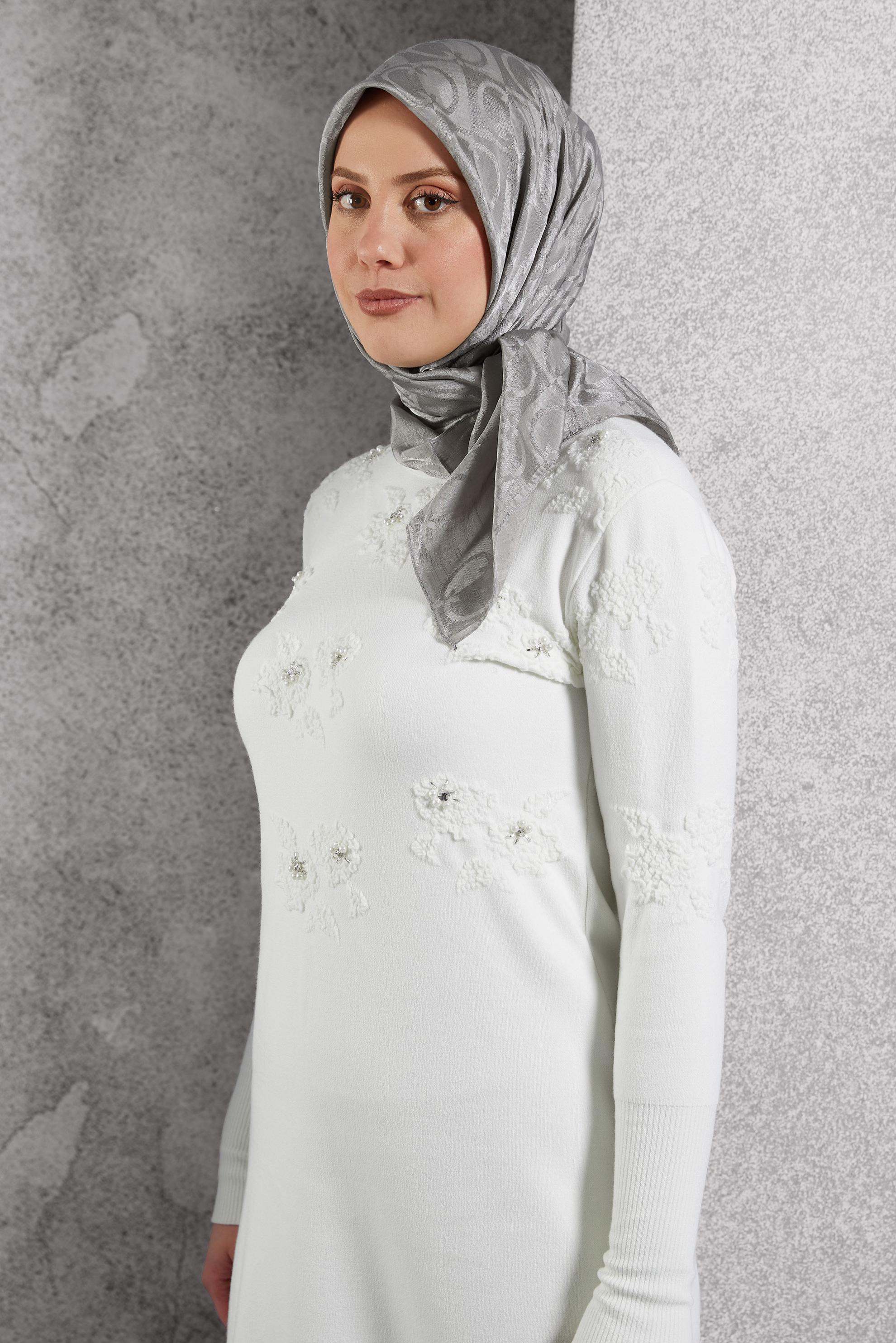 Tesettür giyim BEJ ALVİNA JAKAR EŞARP 8452