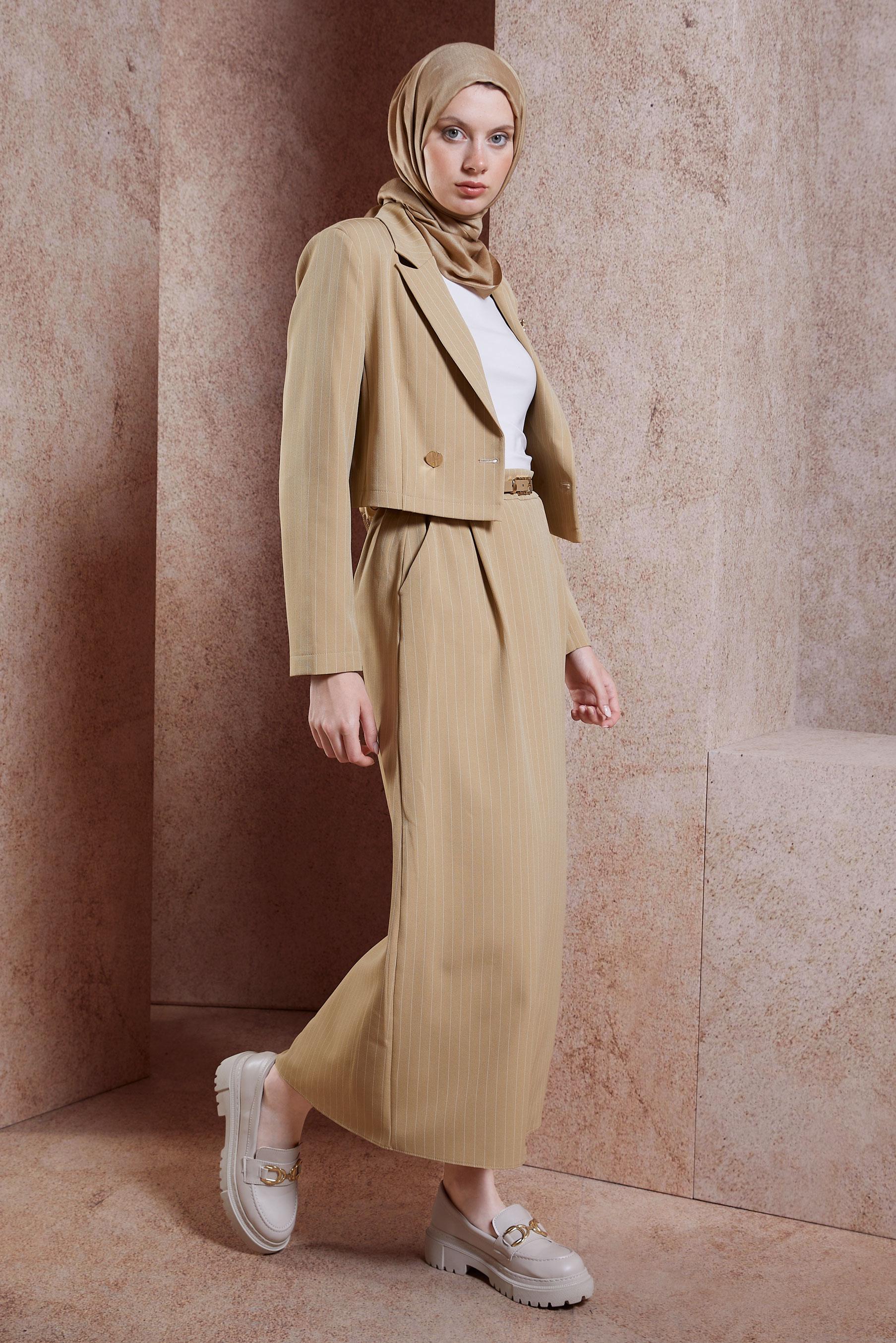 Tesettür giyim KAHVE ÇİZGİLİ BROŞLU ETEKLİ TAKIM 44719