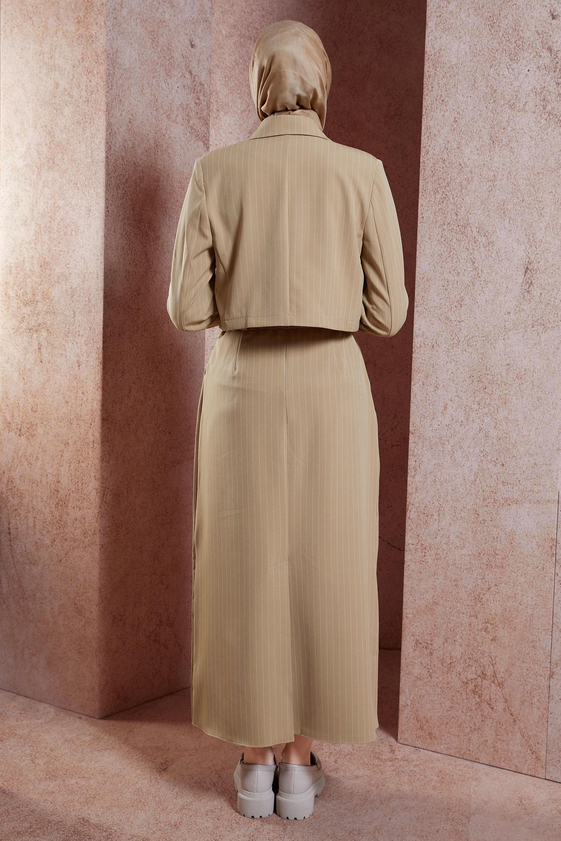 Tesettür giyim KAHVE ÇİZGİLİ BROŞLU ETEKLİ TAKIM 44719