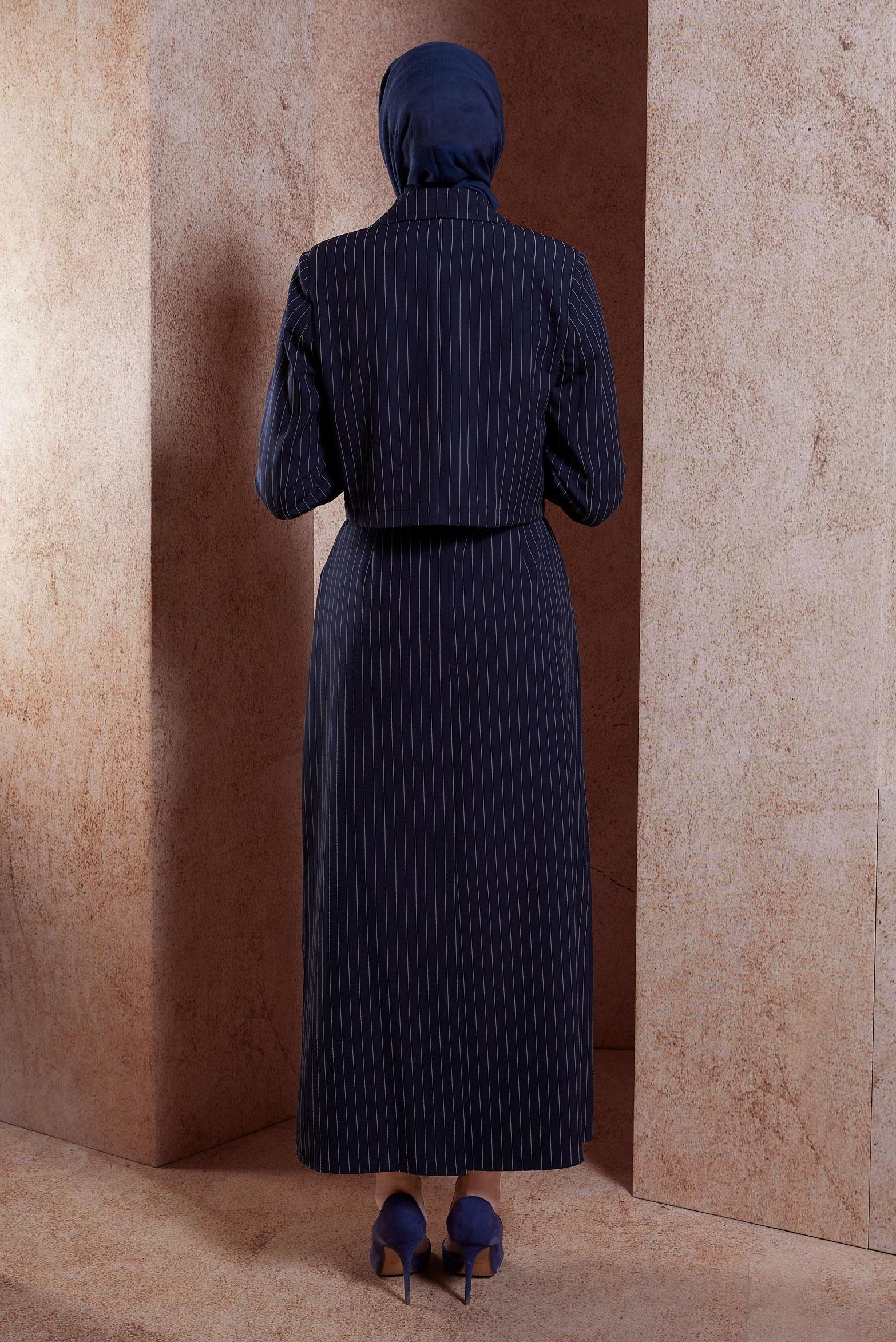 Tesettür giyim LACİVERT ÇİZGİLİ BROŞLU ETEKLİ TAKIM 44719