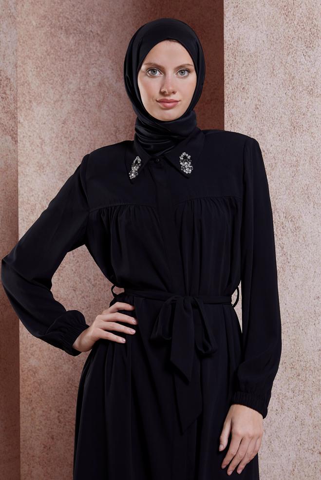 Vêtements hijab NOIR ABAYA DÉTAILLÉE DE GEMMES 80104 - ALVİNA